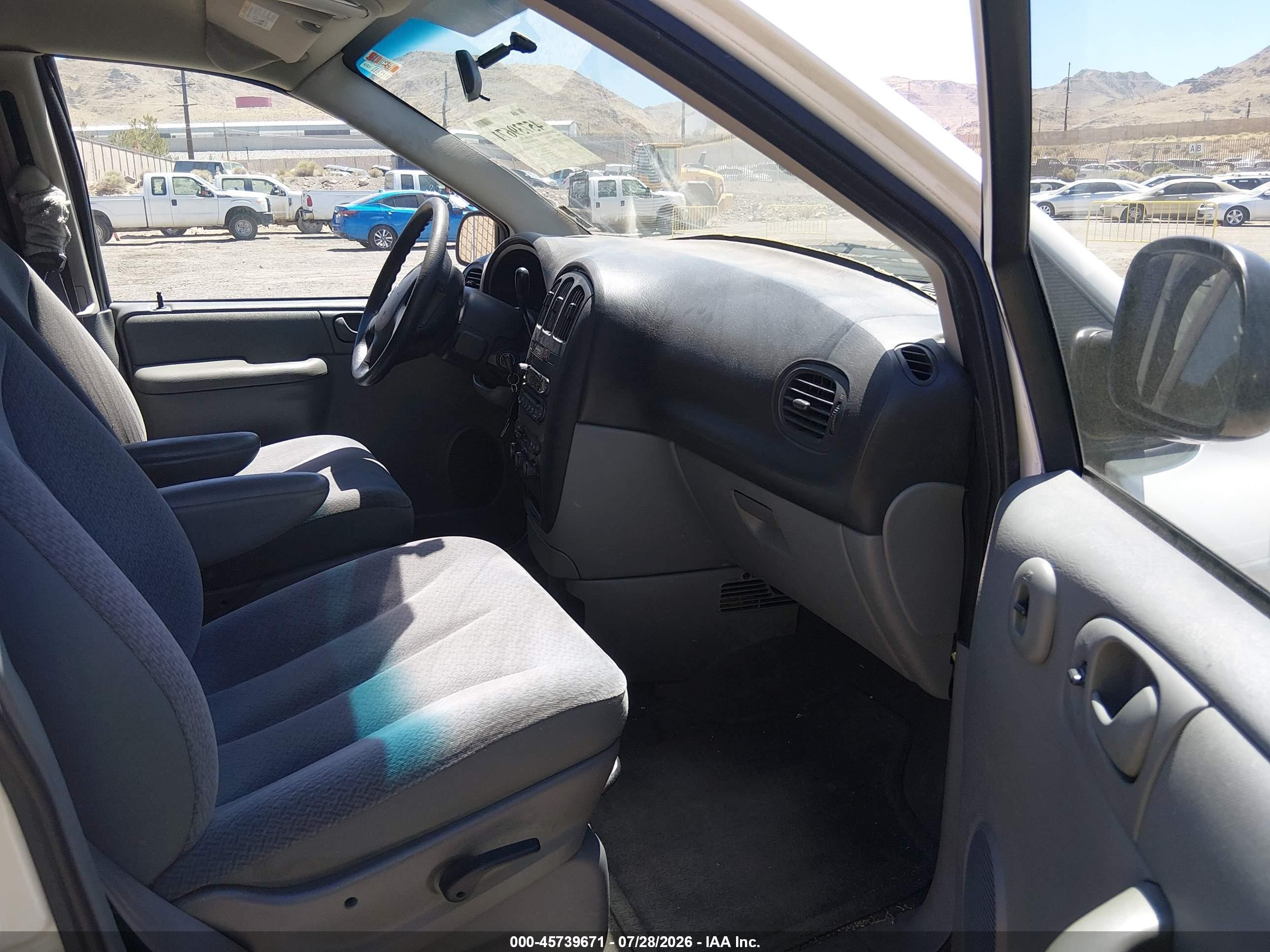 2005 Dodge Grand Caravan Se White vin: 1D4GP24R65B397887