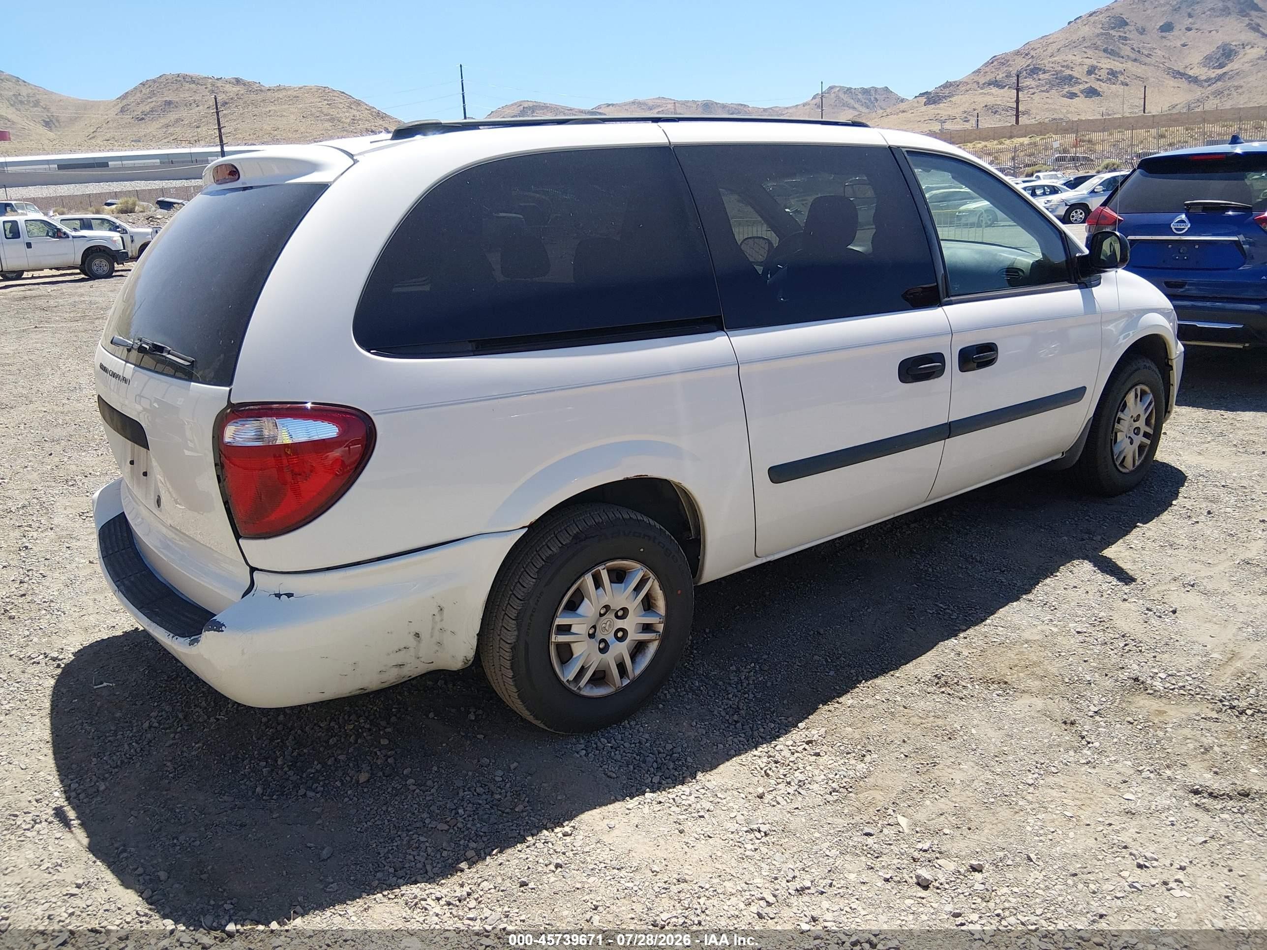2005 Dodge Grand Caravan Se White vin: 1D4GP24R65B397887