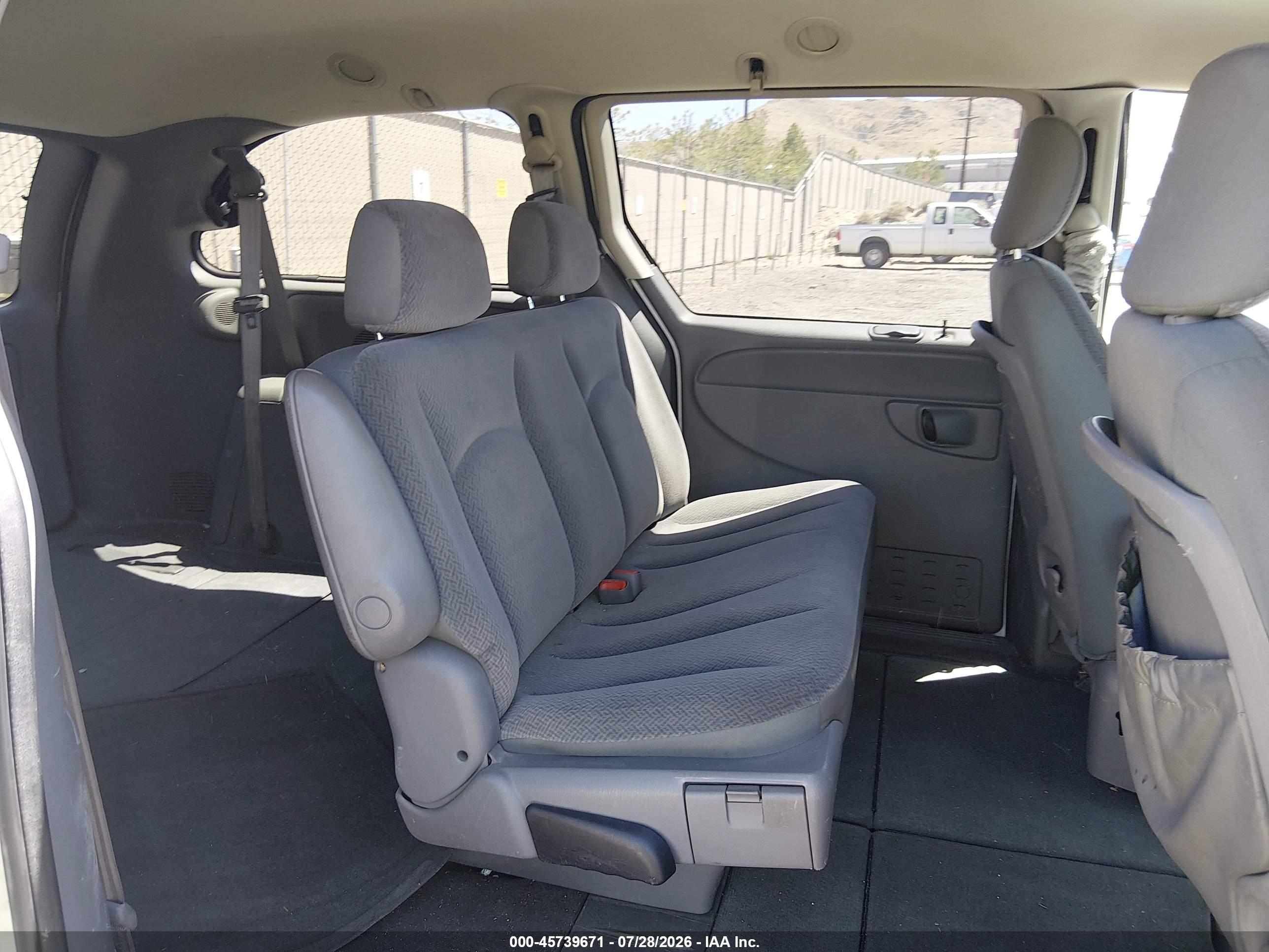 2005 Dodge Grand Caravan Se White vin: 1D4GP24R65B397887