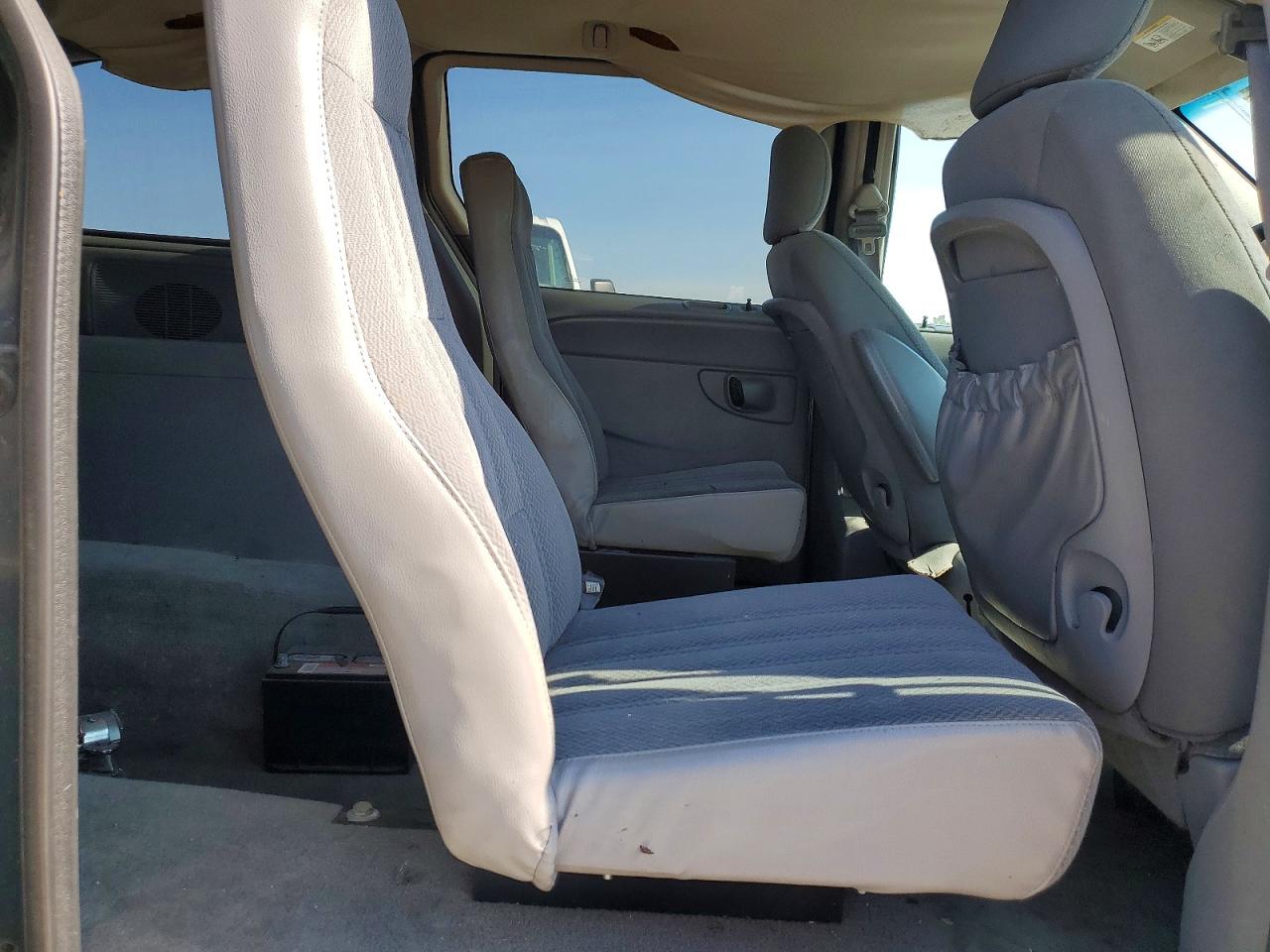 2006 Dodge Grand Caravan Wheelchair Van-pri Fleet Turquoise vin: 1D4GP24R66B510951