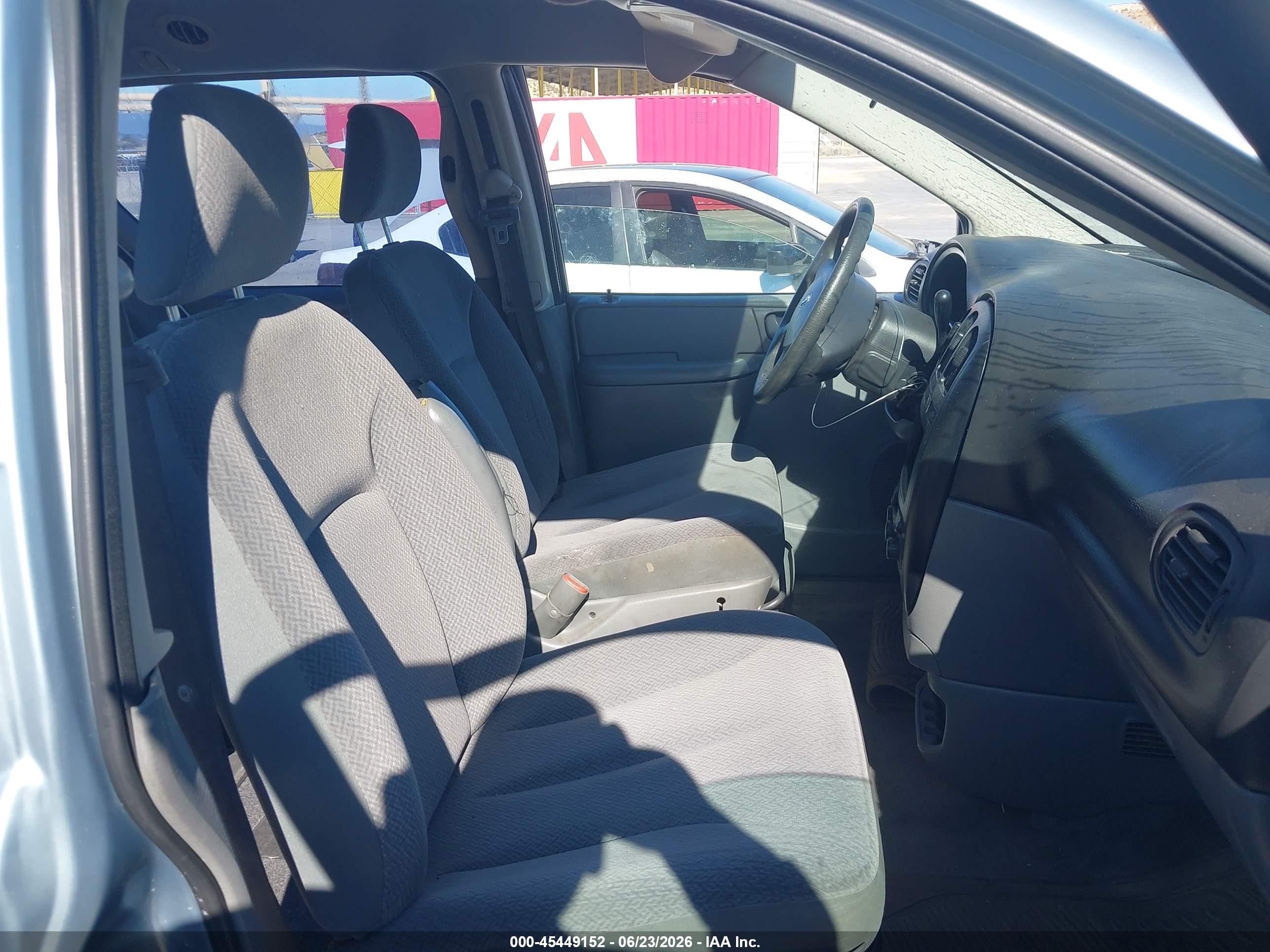 2006 Dodge Grand Caravan Se Light Blue vin: 1D4GP24R66B520086