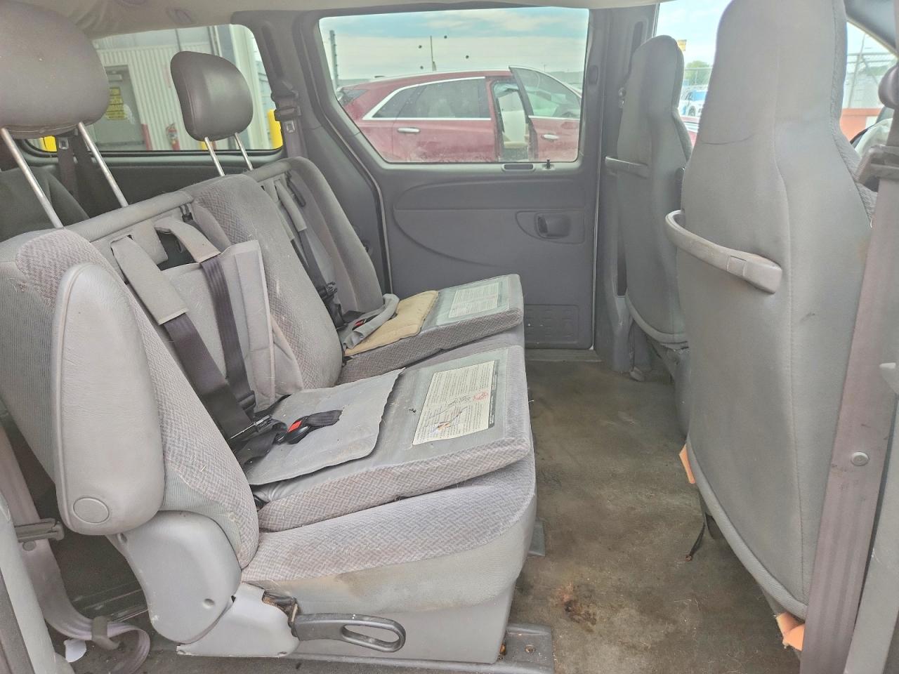 2004 Dodge Grand Caravan Se Silver vin: 1D4GP24R74B569987