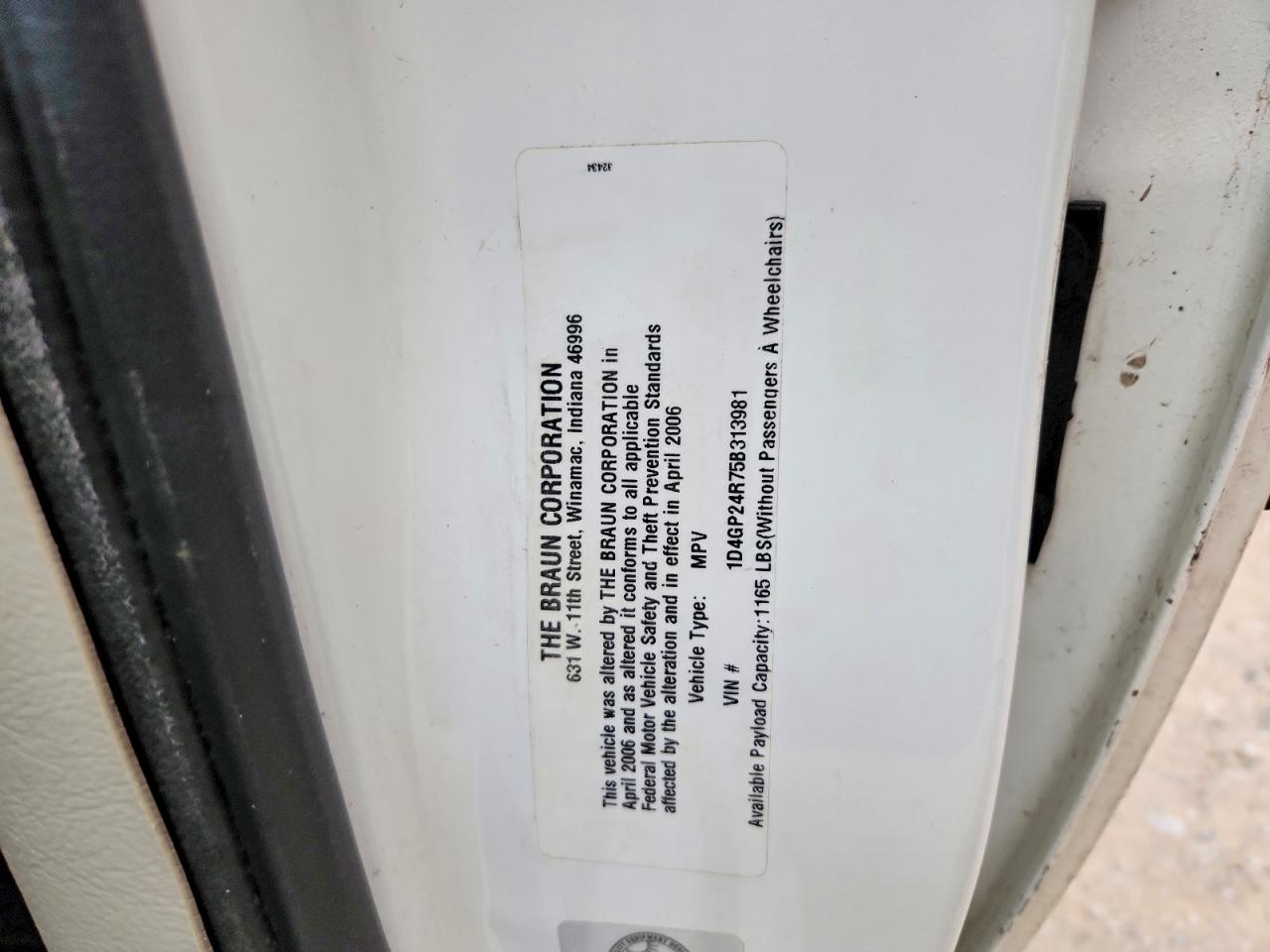 2005 Dodge Grand Caravan Se White vin: 1D4GP24R75B313981