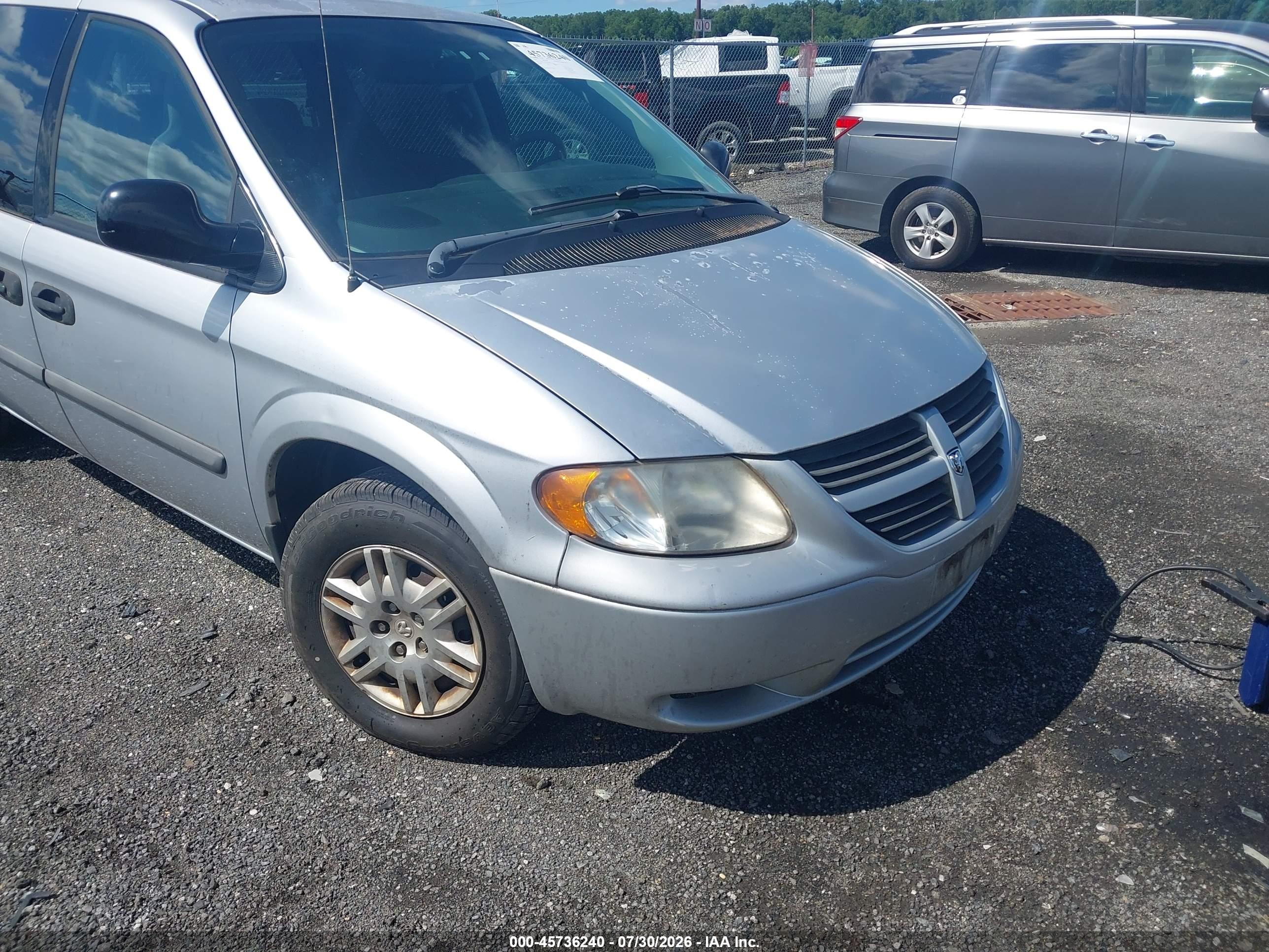 2005 Dodge Grand Caravan Se Silver vin: 1D4GP24R75B342882