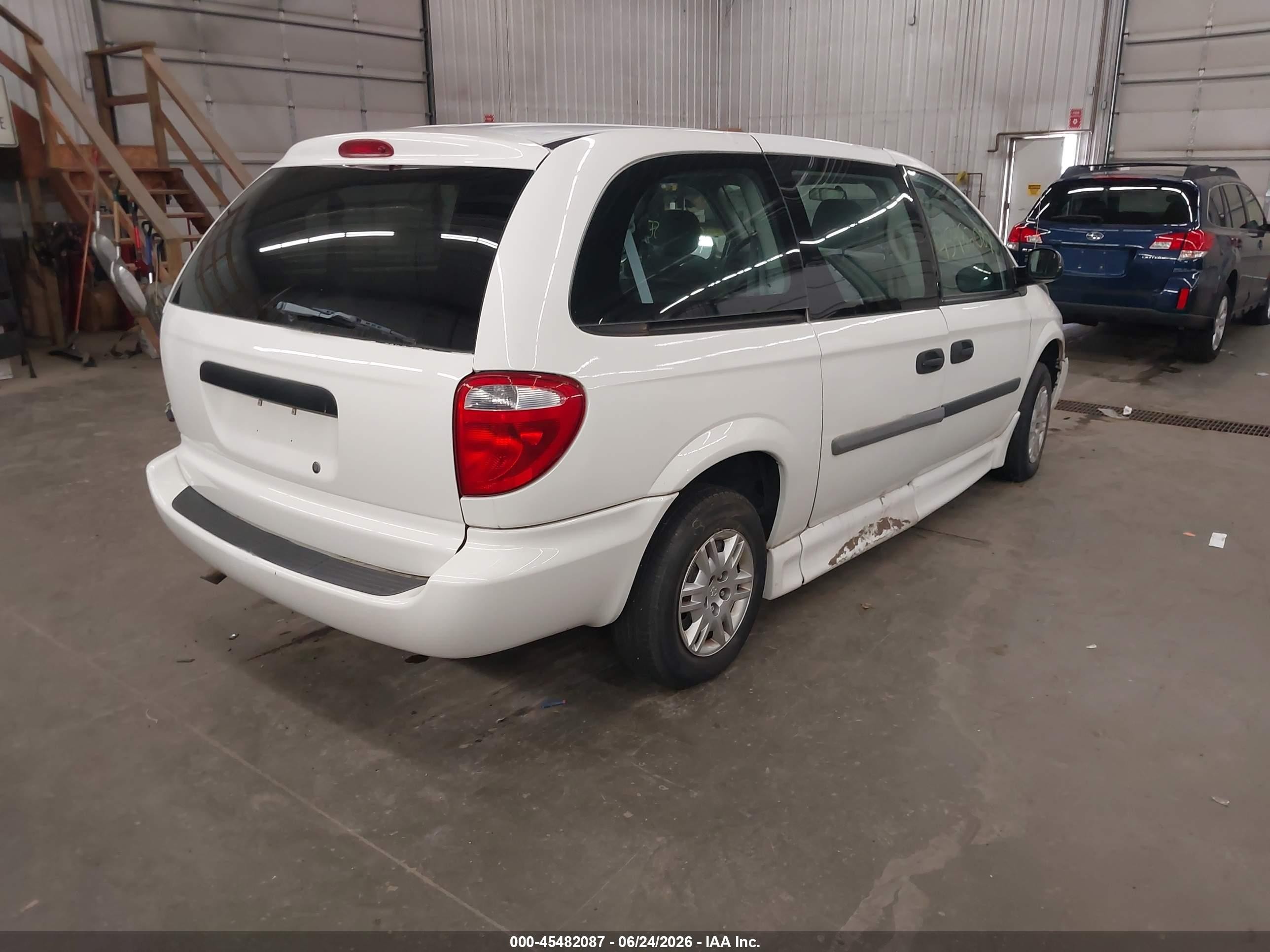 2006 Dodge Grand Caravan Se White vin: 1D4GP24R76B723746