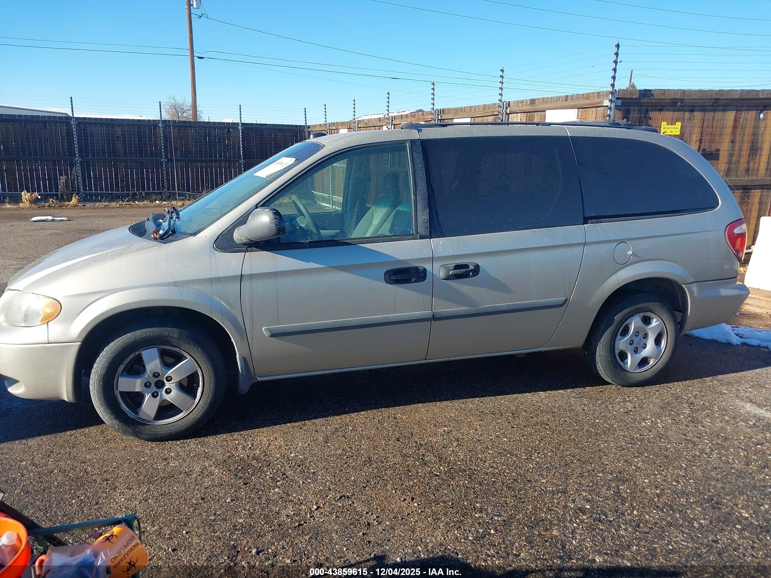 2005 Dodge Grand Caravan Se Gold vin: 1D4GP24R85B288542