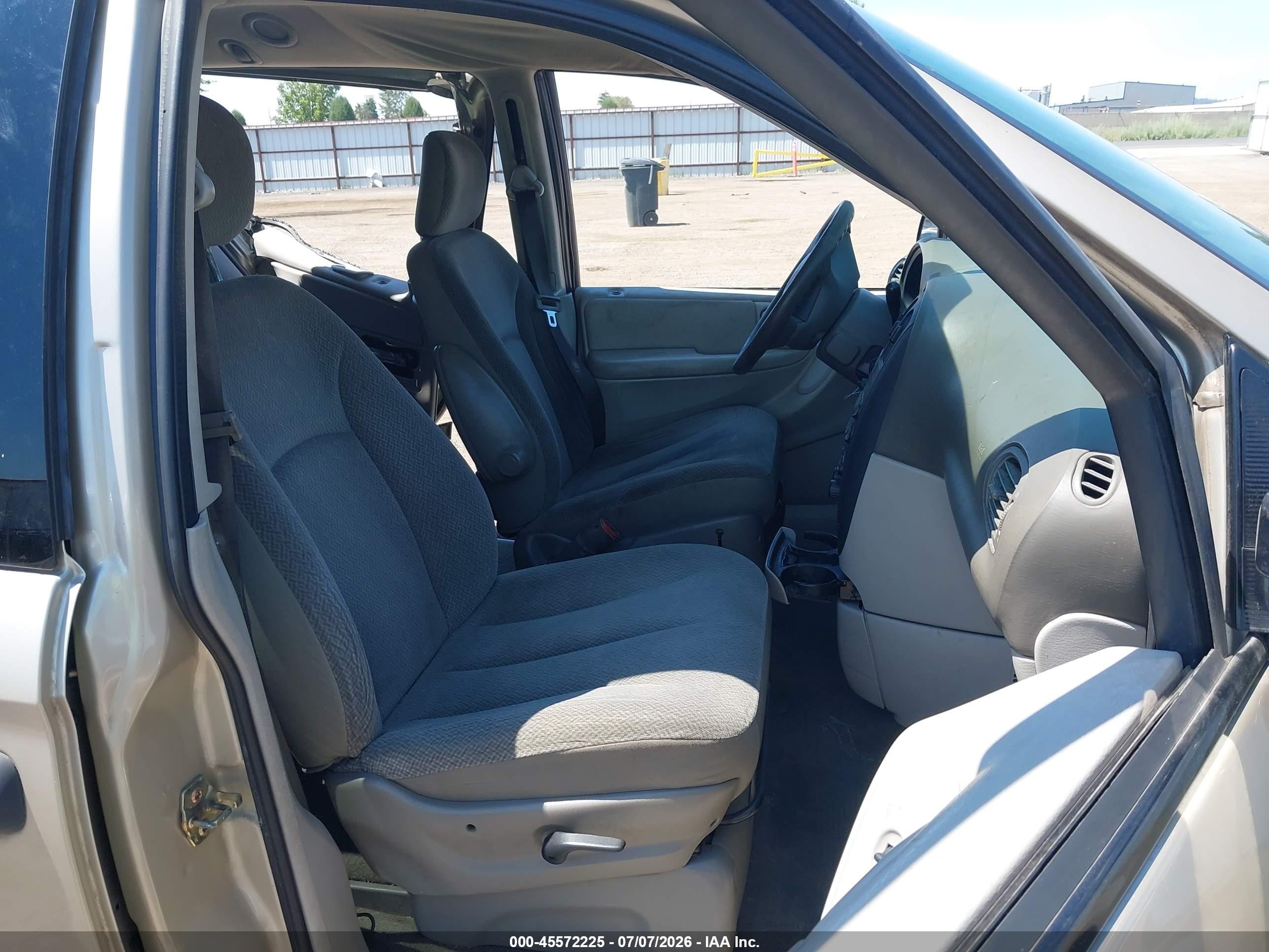 2005 Dodge Caravan Se Gold vin: 1D4GP24R85B331535