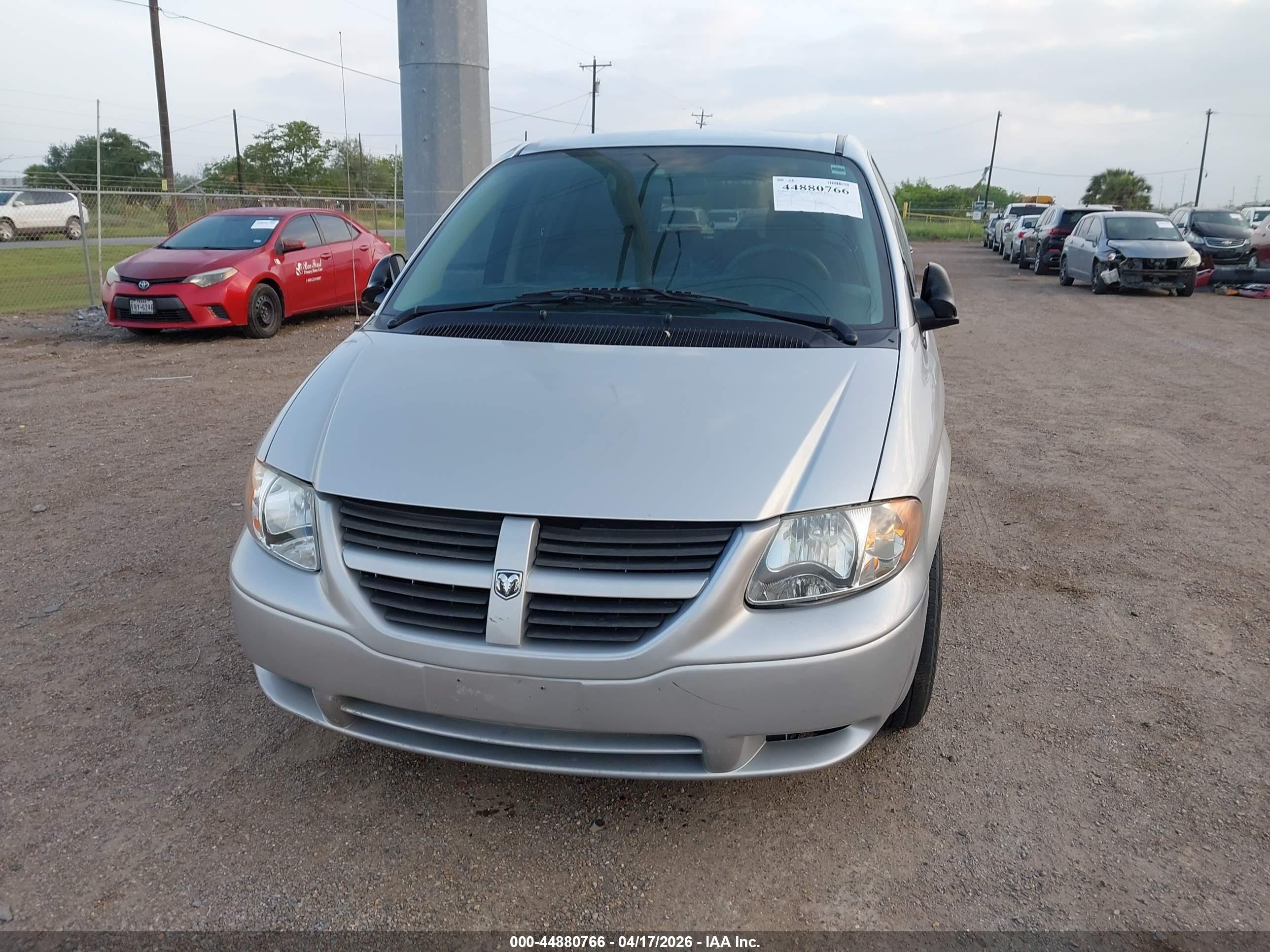 2006 Dodge Grand Caravan Se Red vin: 1D4GP24R86B719513