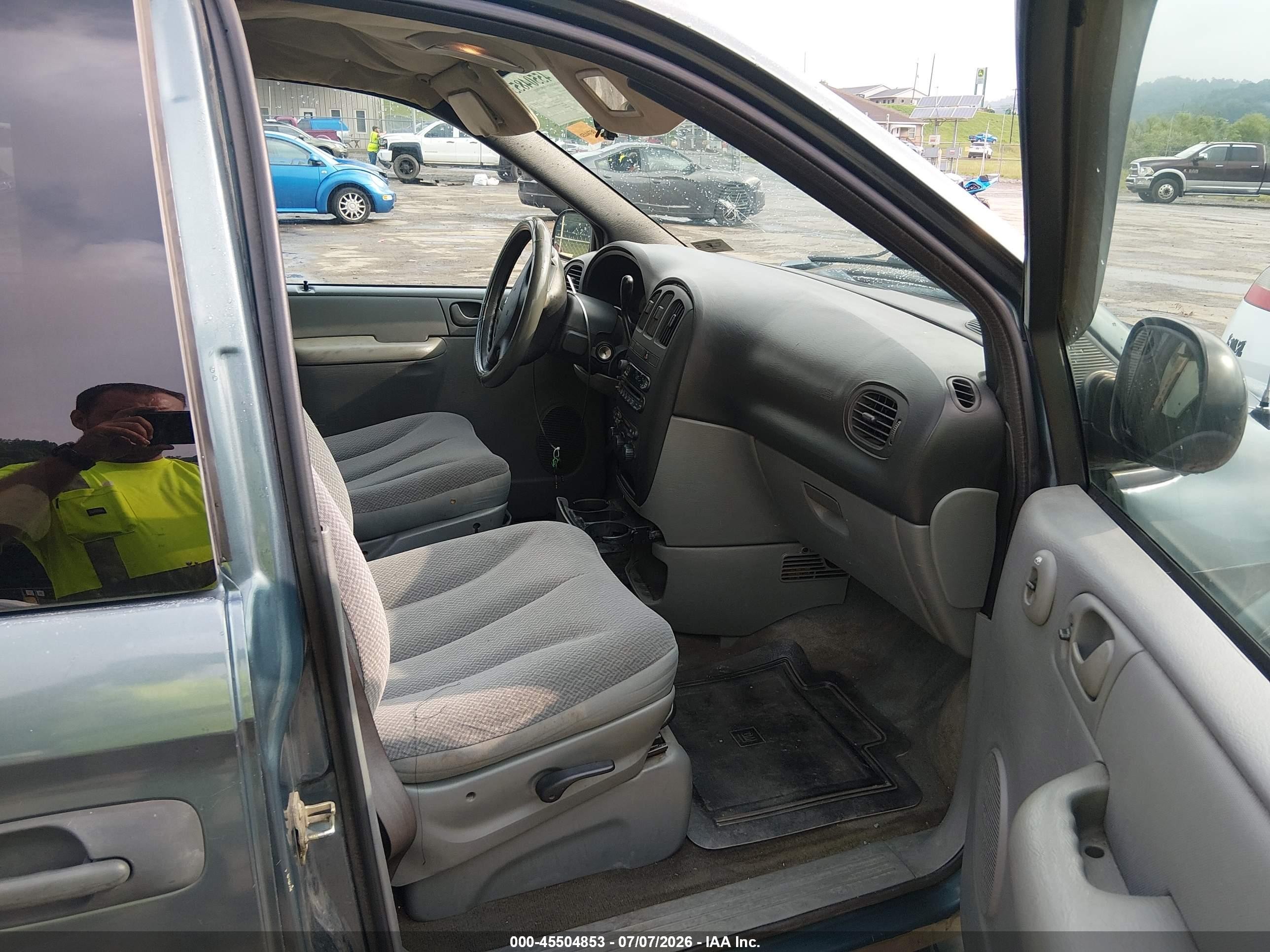 2005 Dodge Caravan Se Blue vin: 1D4GP24R95B161668