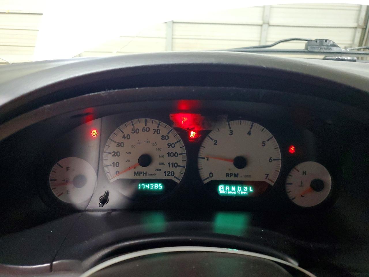 2005 Dodge Grand Caravan Se White vin: 1D4GP24R95B167065