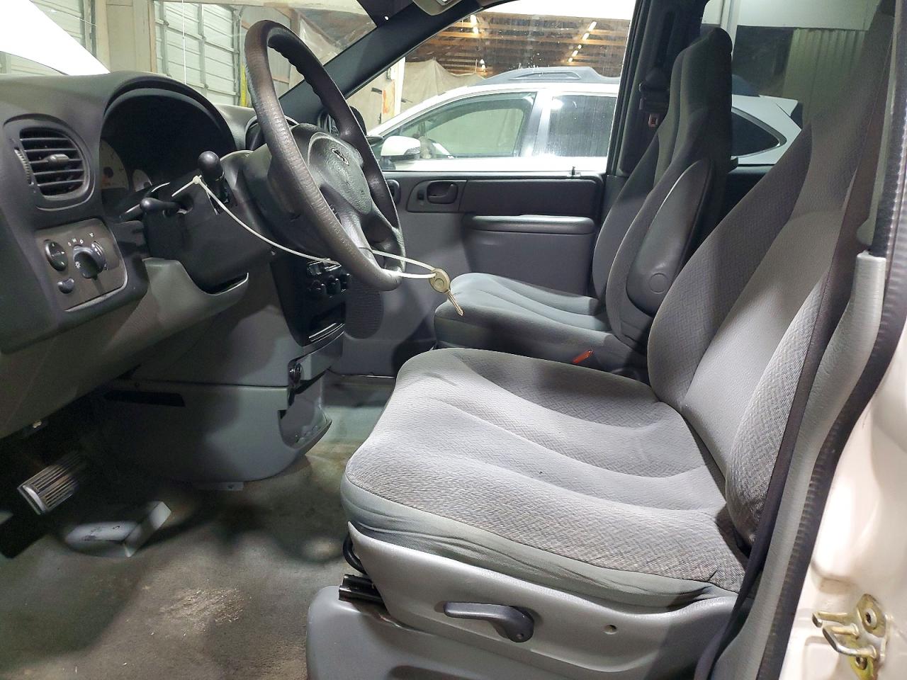 2005 Dodge Grand Caravan Se White vin: 1D4GP24R95B167065