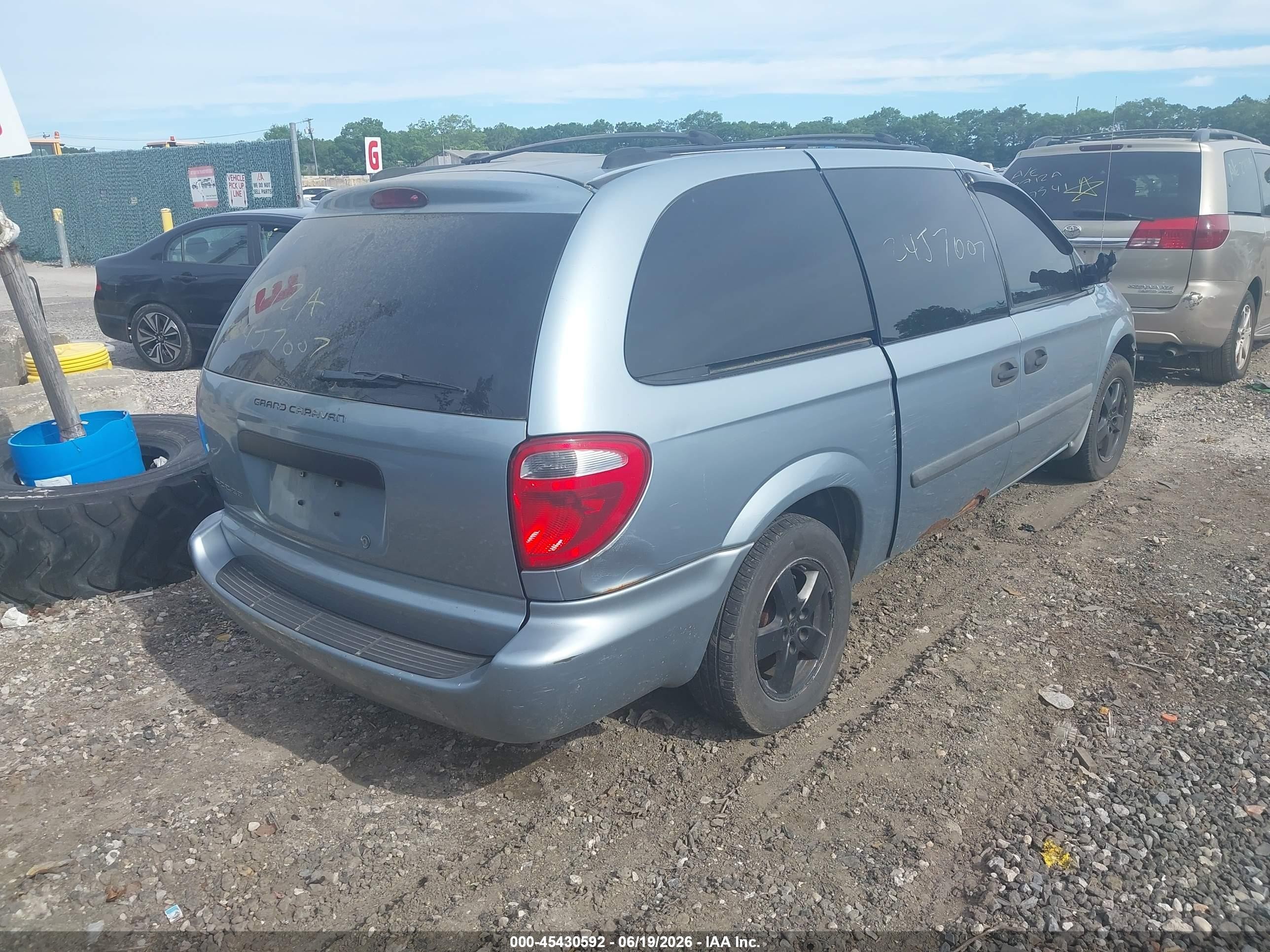 2005 Dodge Grand Caravan Se Blue vin: 1D4GP24R95B421695
