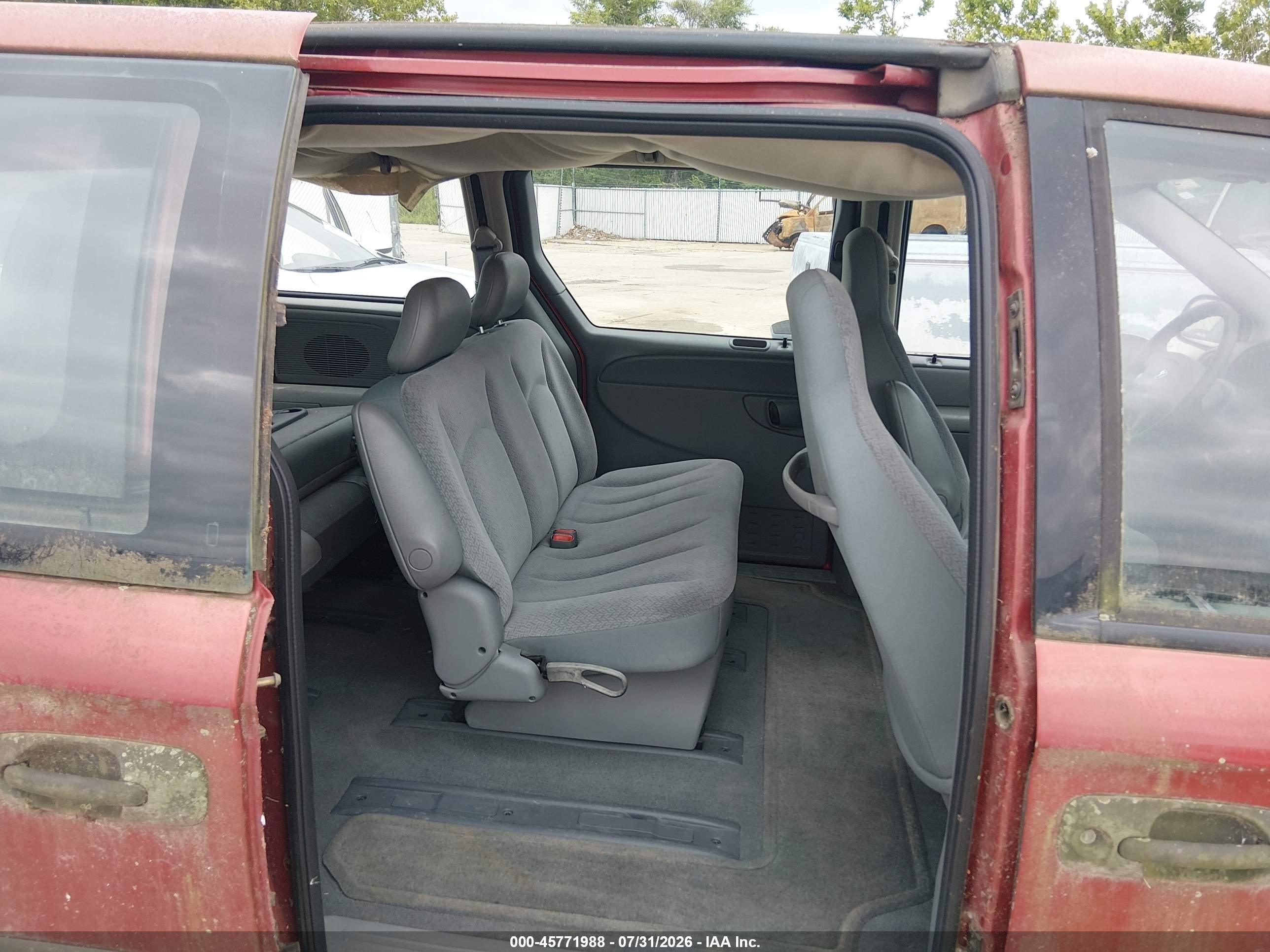 2005 Dodge Grand Caravan Se Red vin: 1D4GP24RX5B220131