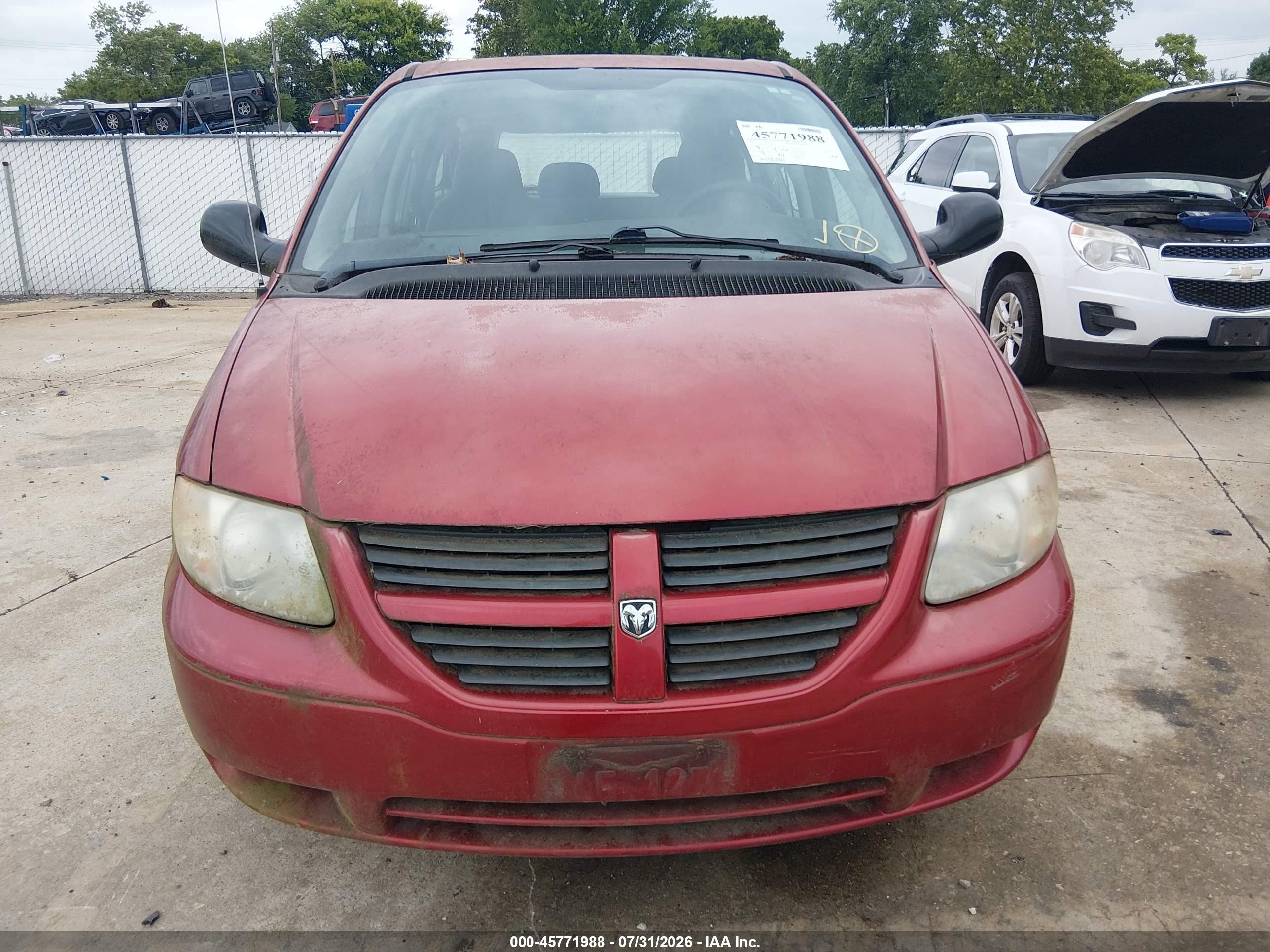 2005 Dodge Grand Caravan Se Red vin: 1D4GP24RX5B220131
