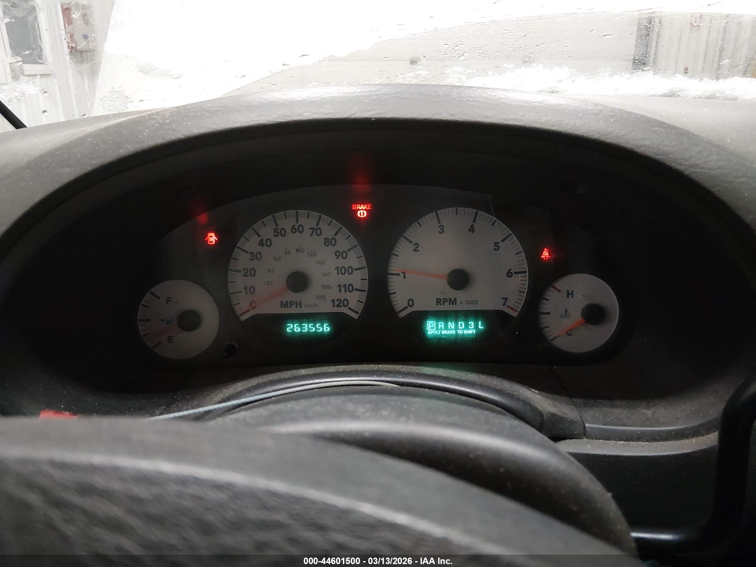 2005 Dodge Grand Caravan Se Silver vin: 1D4GP24RX5B362091