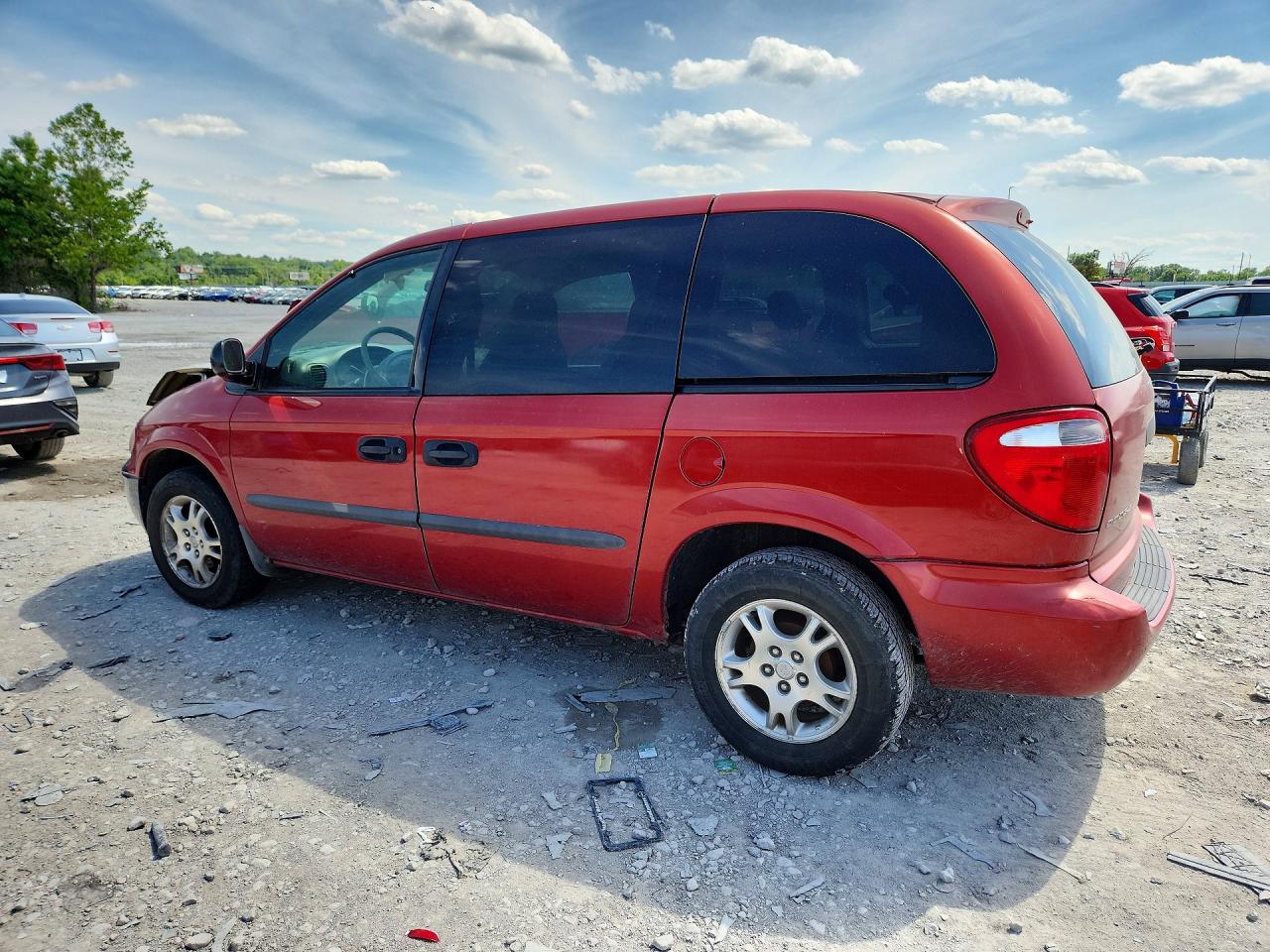 2003 Dodge Caravan Se Красный vin: 1D4GP25353B177924