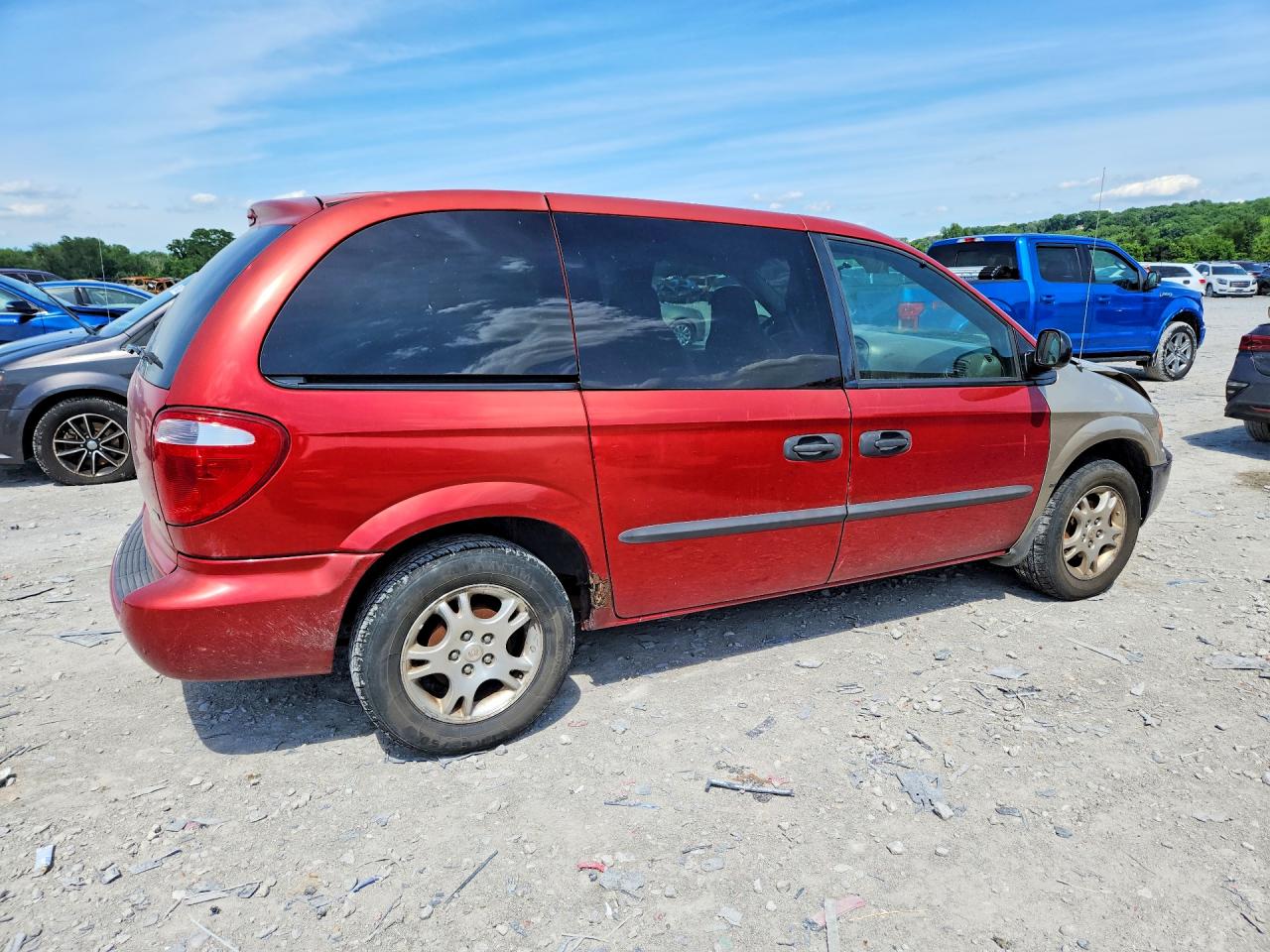 2003 Dodge Caravan Se Красный vin: 1D4GP25353B177924