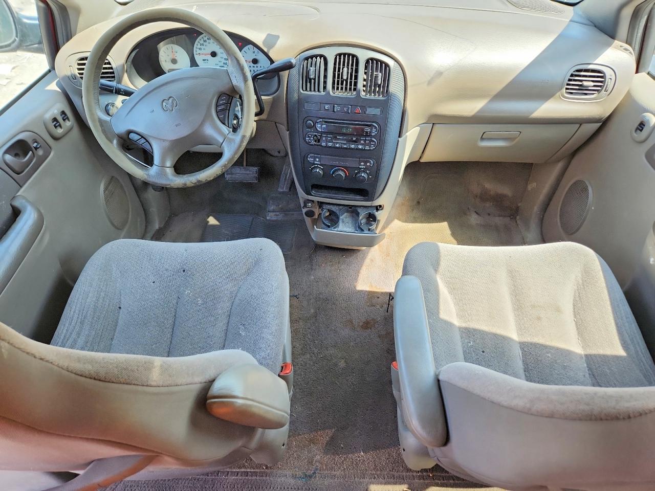 2003 Dodge Caravan Se Красный vin: 1D4GP25353B177924