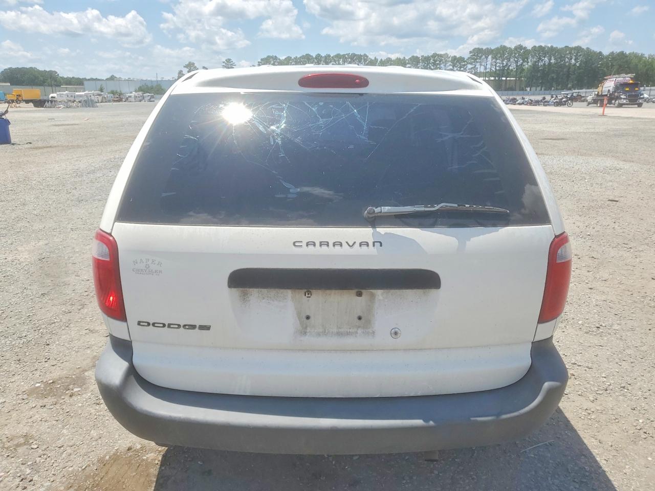 2006 Dodge Caravan Se White vin: 1D4GP25B56B662429
