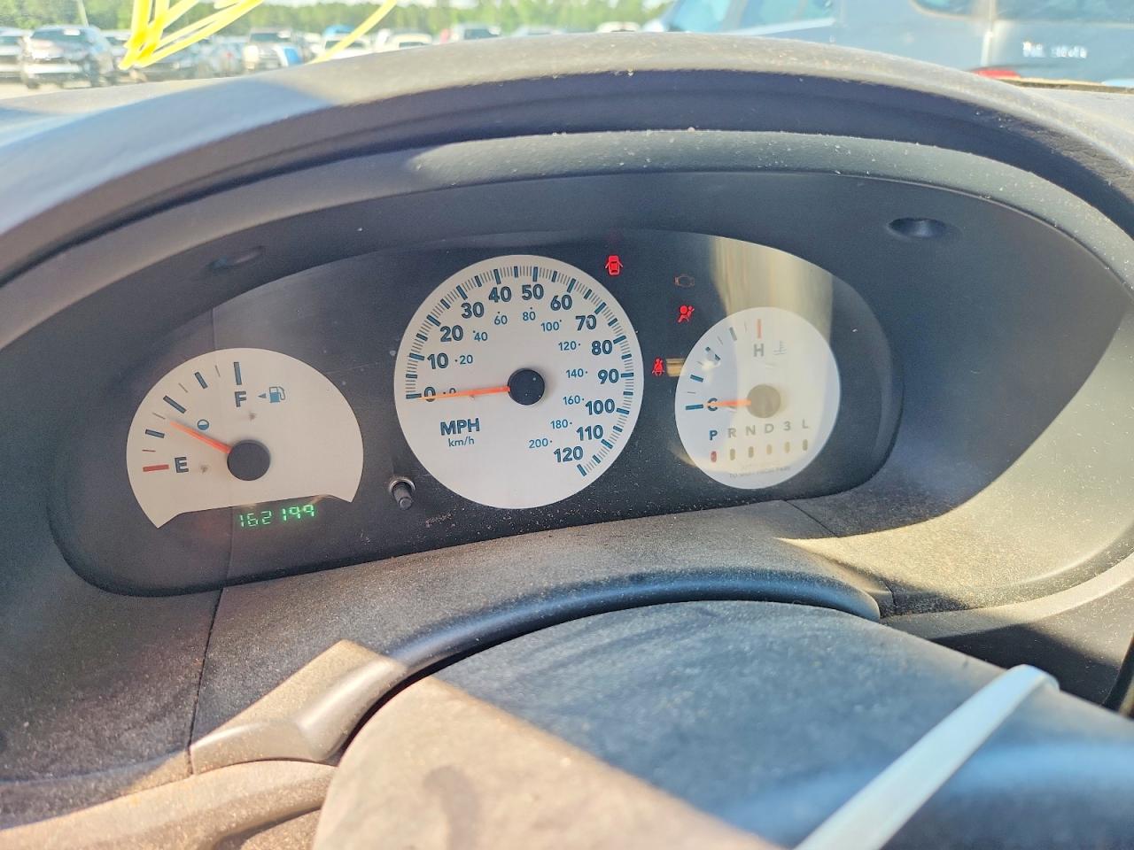 2006 Dodge Caravan Se White vin: 1D4GP25B56B662429