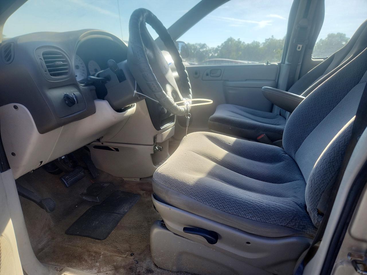 2005 Dodge Caravan Se Серый vin: 1D4GP25B85B316485