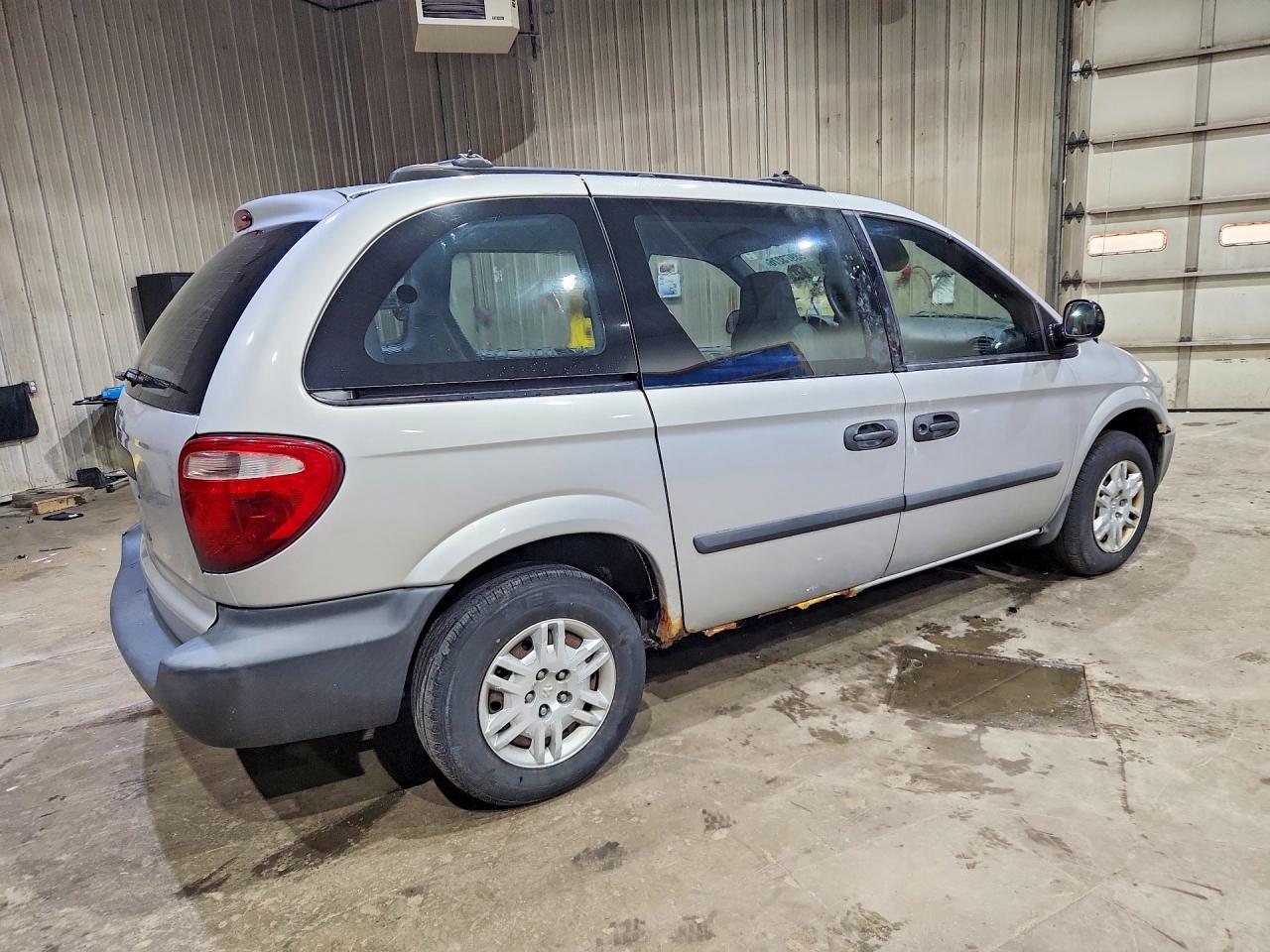 2005 Dodge Caravan Se Silver vin: 1D4GP25B95B110012