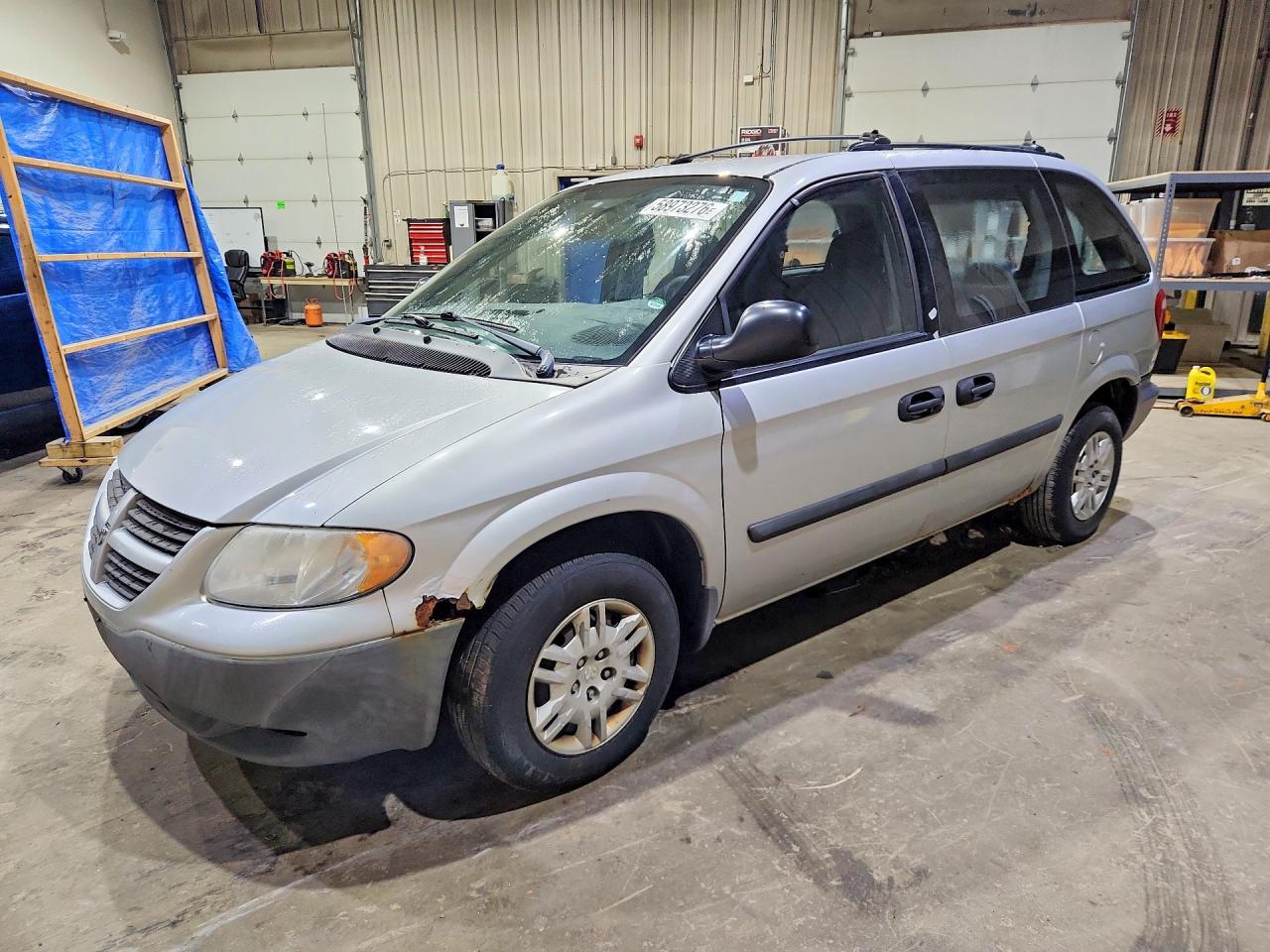 2005 Dodge Caravan Se Silver vin: 1D4GP25B95B110012
