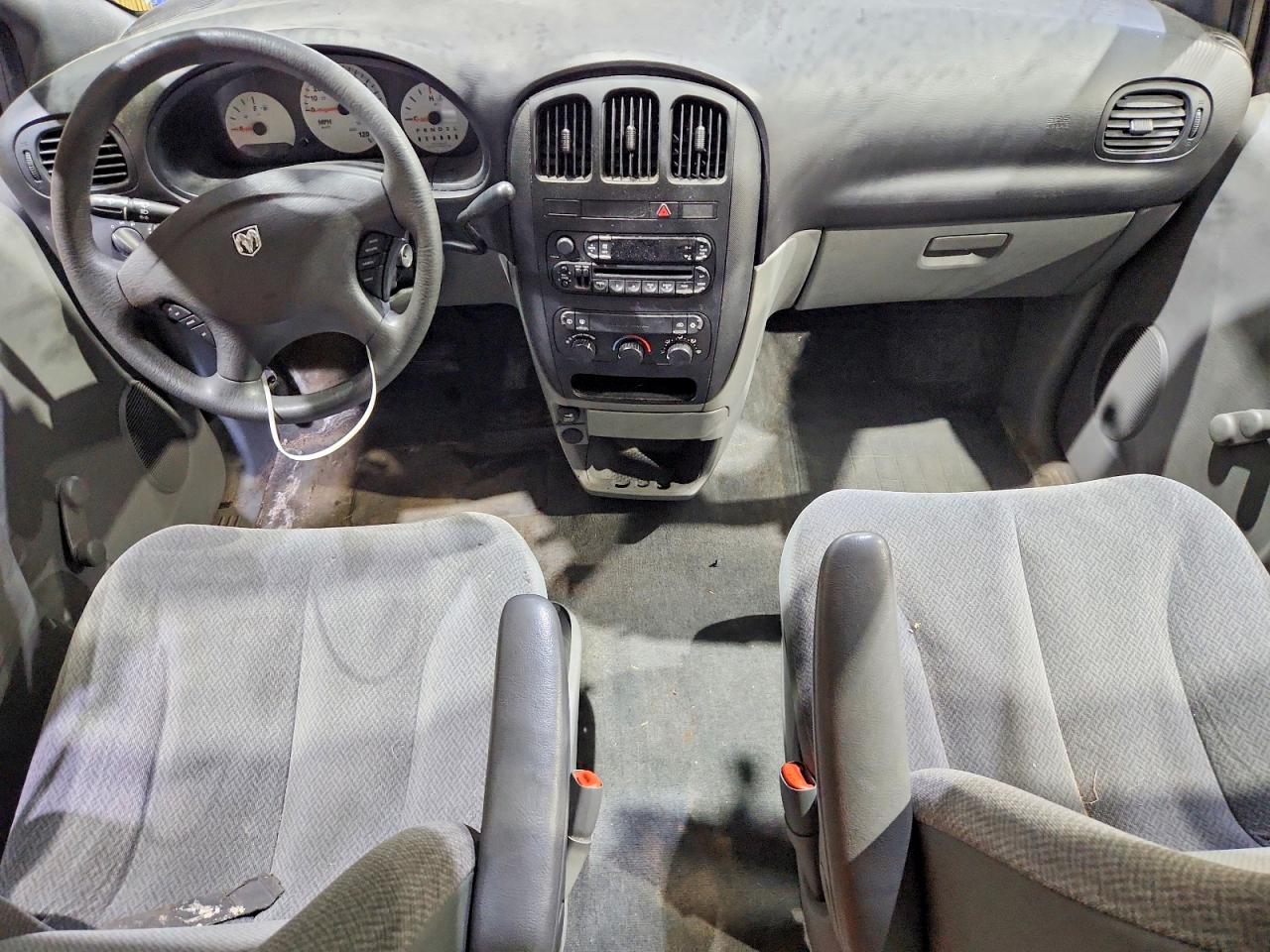 2005 Dodge Caravan Se Silver vin: 1D4GP25B95B110012