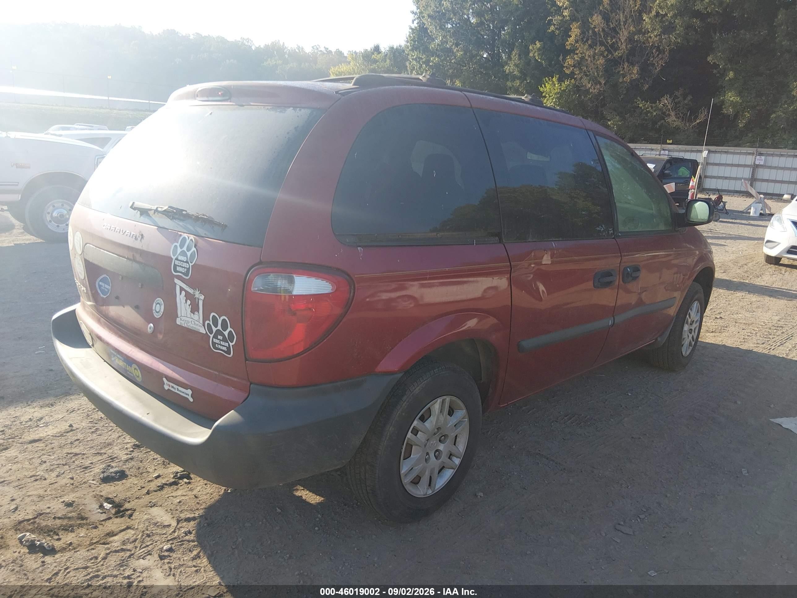 2005 Dodge Caravan Se Красный vin: 1D4GP25BX5B117129