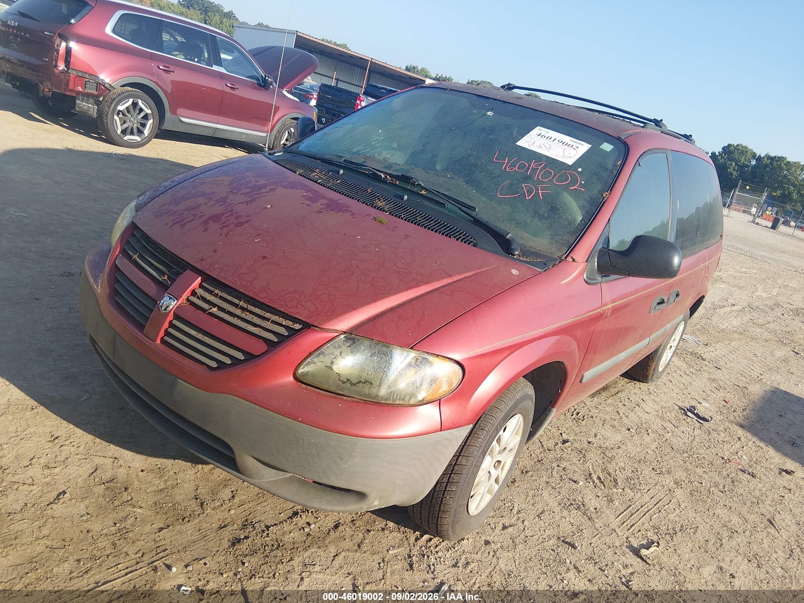 2005 Dodge Caravan Se Красный vin: 1D4GP25BX5B117129