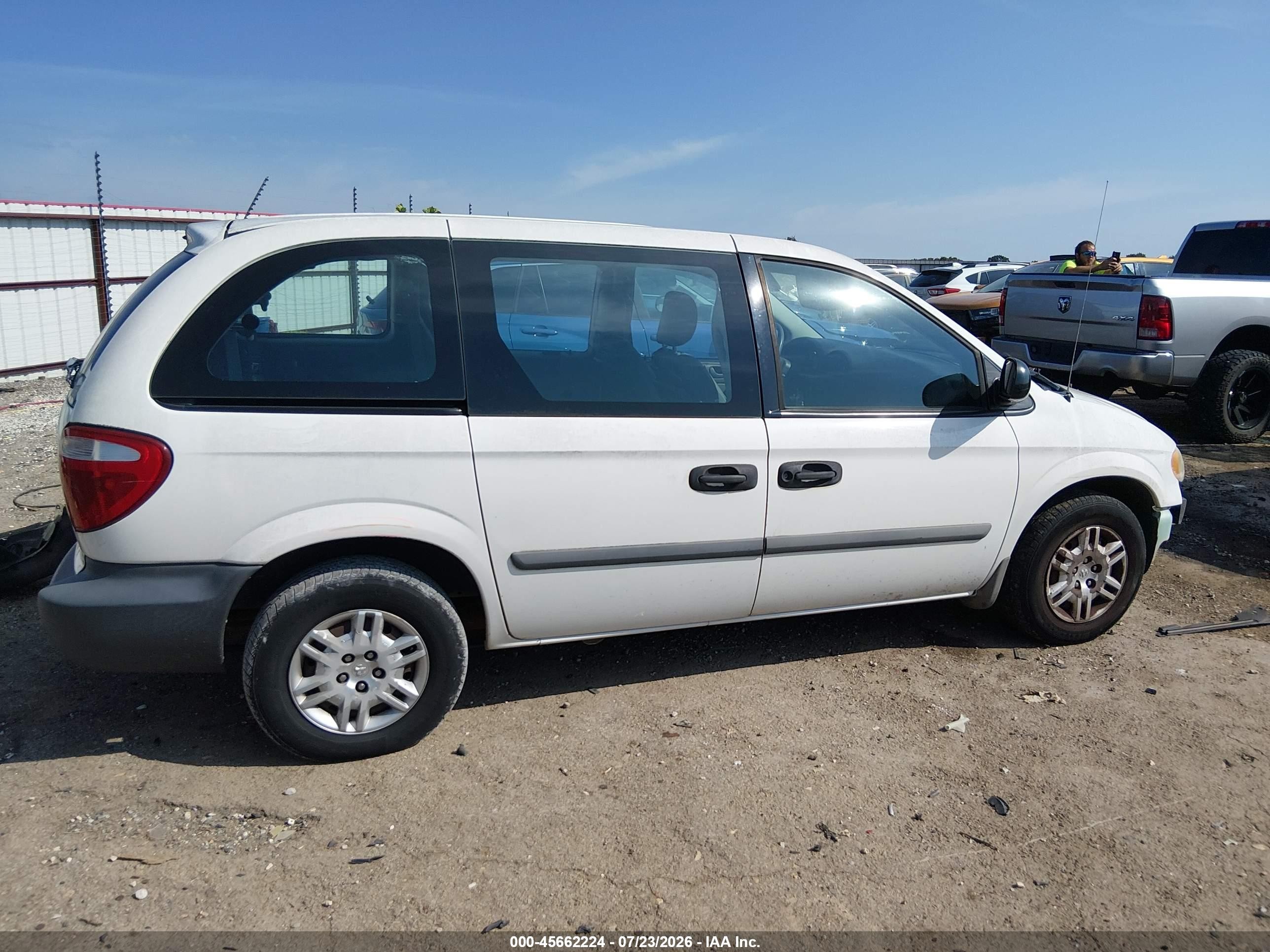 2007 Dodge Caravan Se White vin: 1D4GP25E07B247594