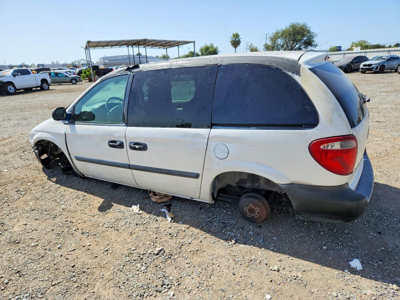 2005 Dodge Caravan Se White vin: 1D4GP25E85B237182