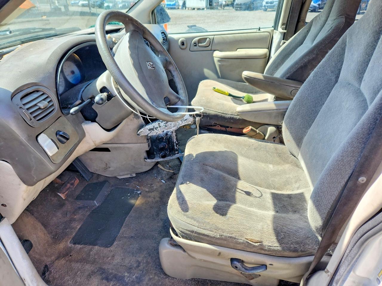 2005 Dodge Caravan Se White vin: 1D4GP25E85B237182