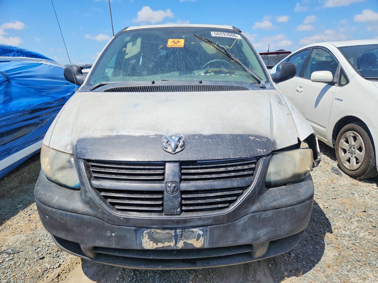 2005 Dodge Caravan Se White vin: 1D4GP25E85B237182