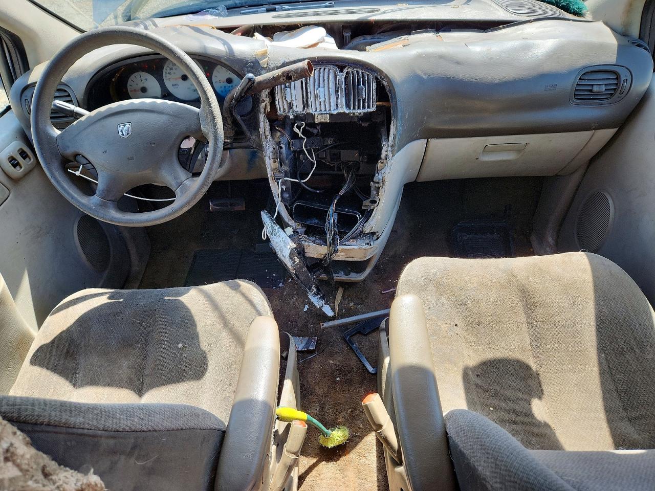 2005 Dodge Caravan Se White vin: 1D4GP25E85B237182
