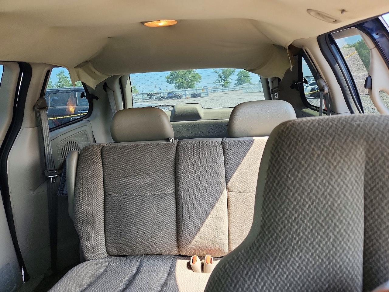 2005 Dodge Caravan Se Blue vin: 1D4GP25R05B149780