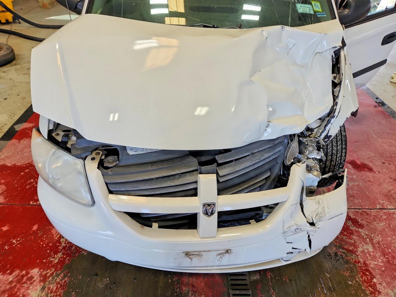2005 Dodge Caravan Se White vin: 1D4GP25R15B336462