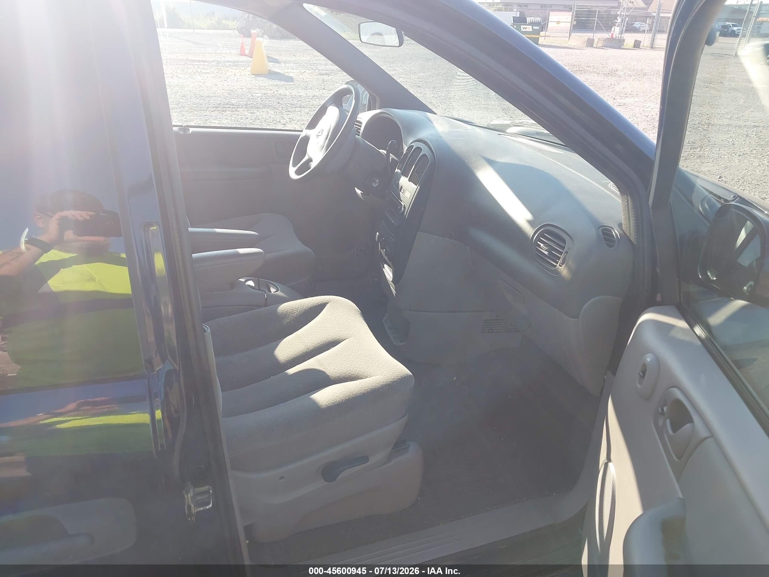 2003 Dodge Caravan Se Blue vin: 1D4GP25R33B290629
