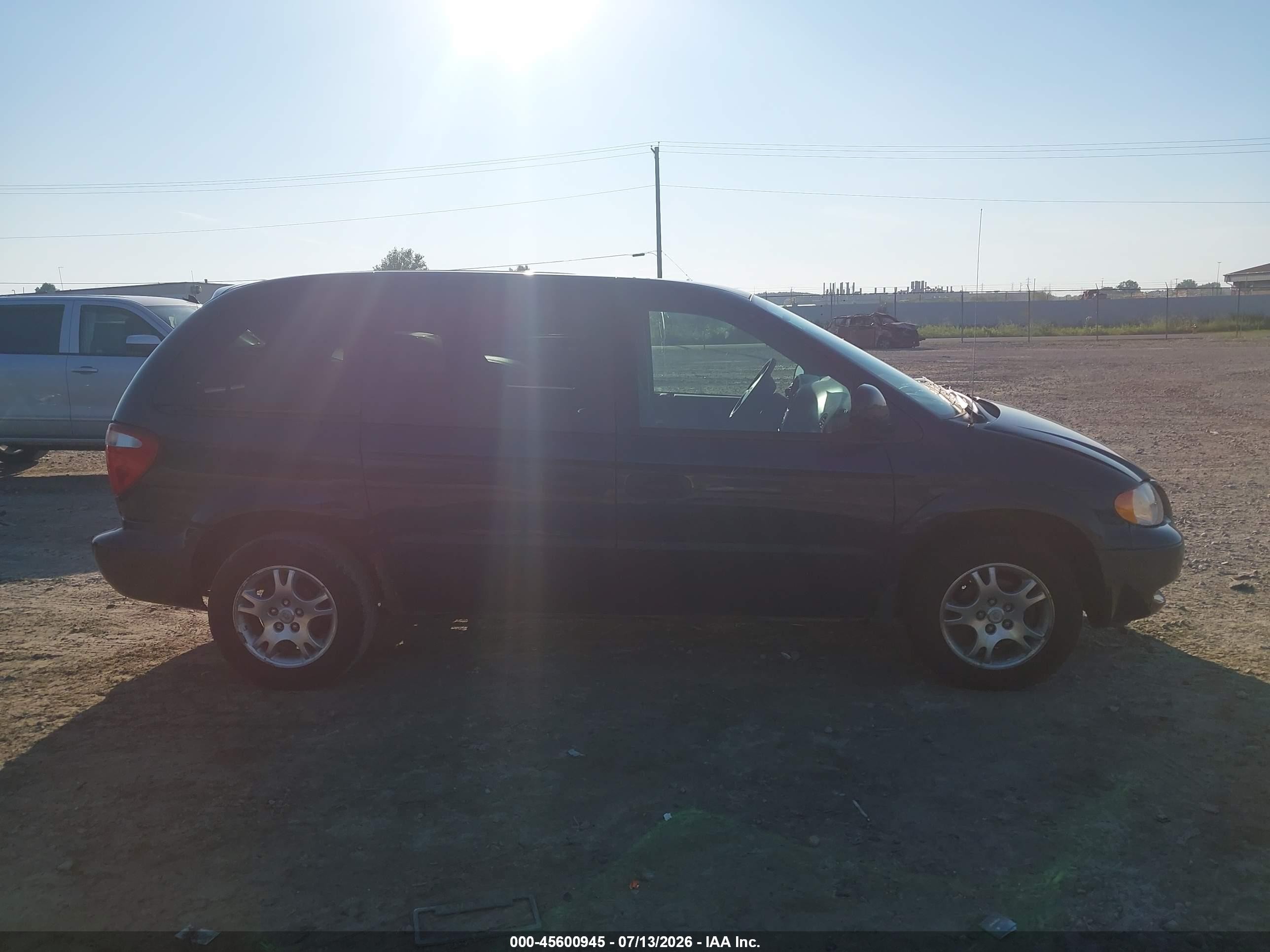 2003 Dodge Caravan Se Blue vin: 1D4GP25R33B290629