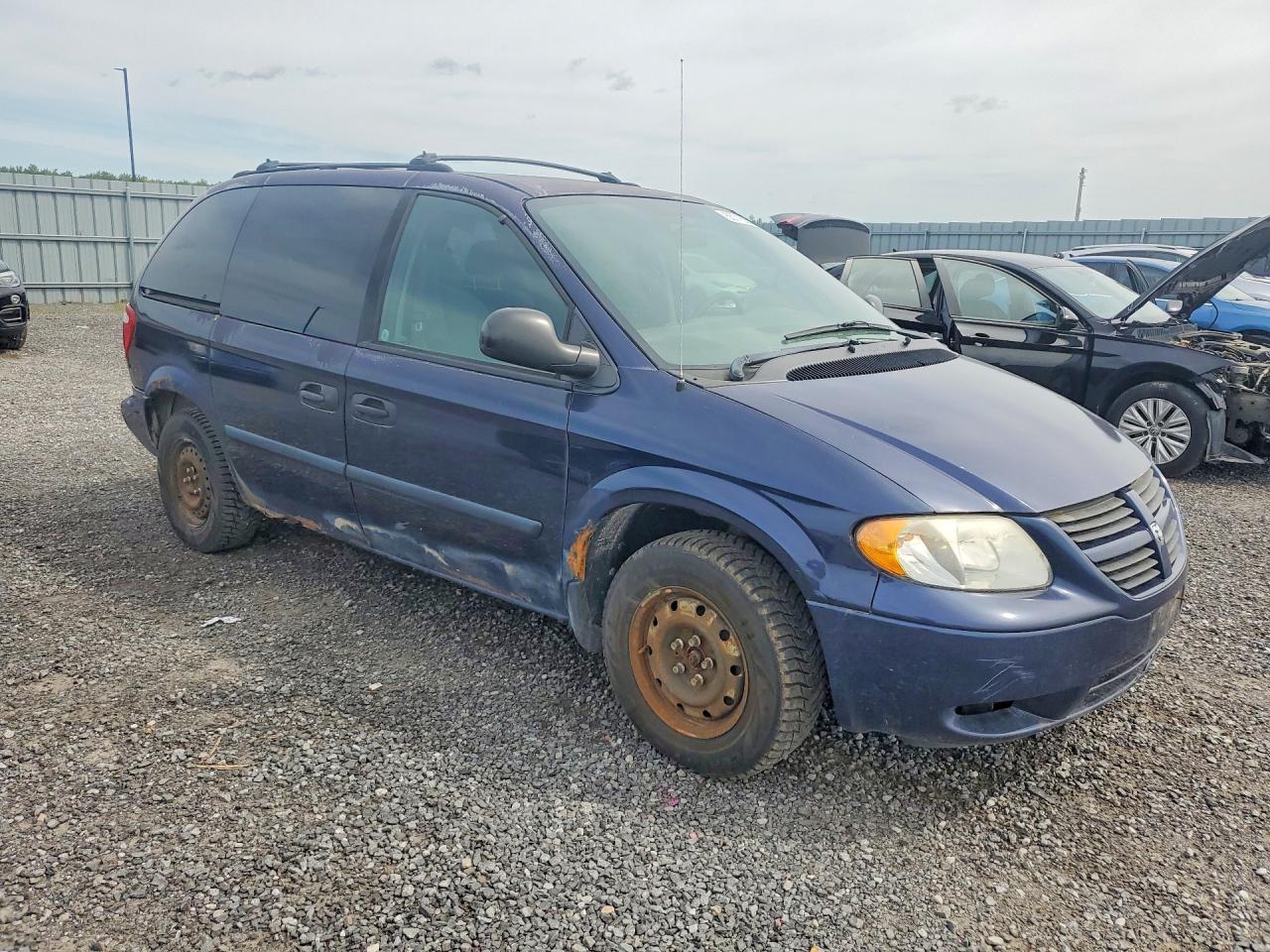 2005 Dodge Caravan Se Blue vin: 1D4GP25R65B148858