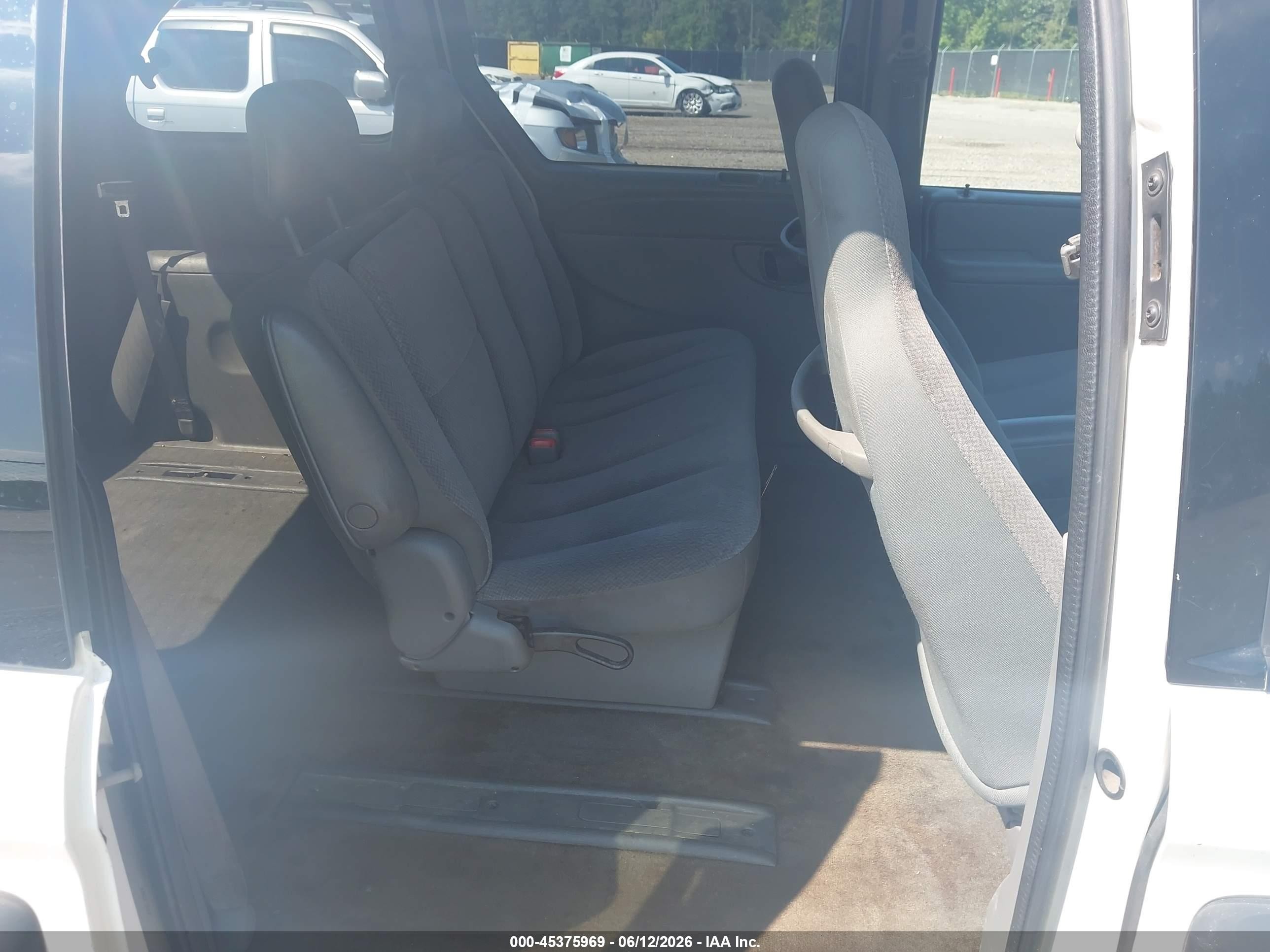 2005 Dodge Caravan Se White vin: 1D4GP25R75B179598