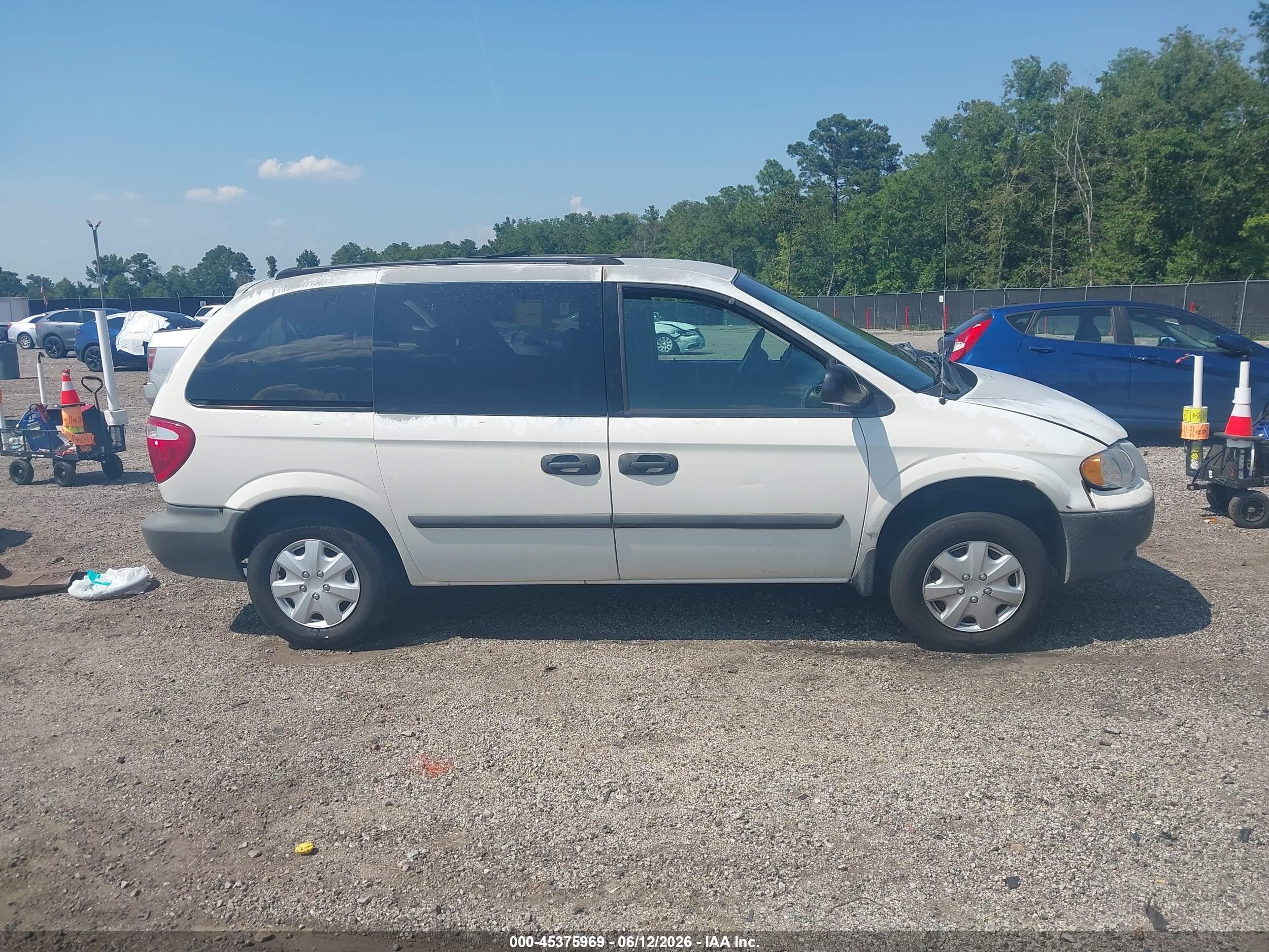 2005 Dodge Caravan Se White vin: 1D4GP25R75B179598