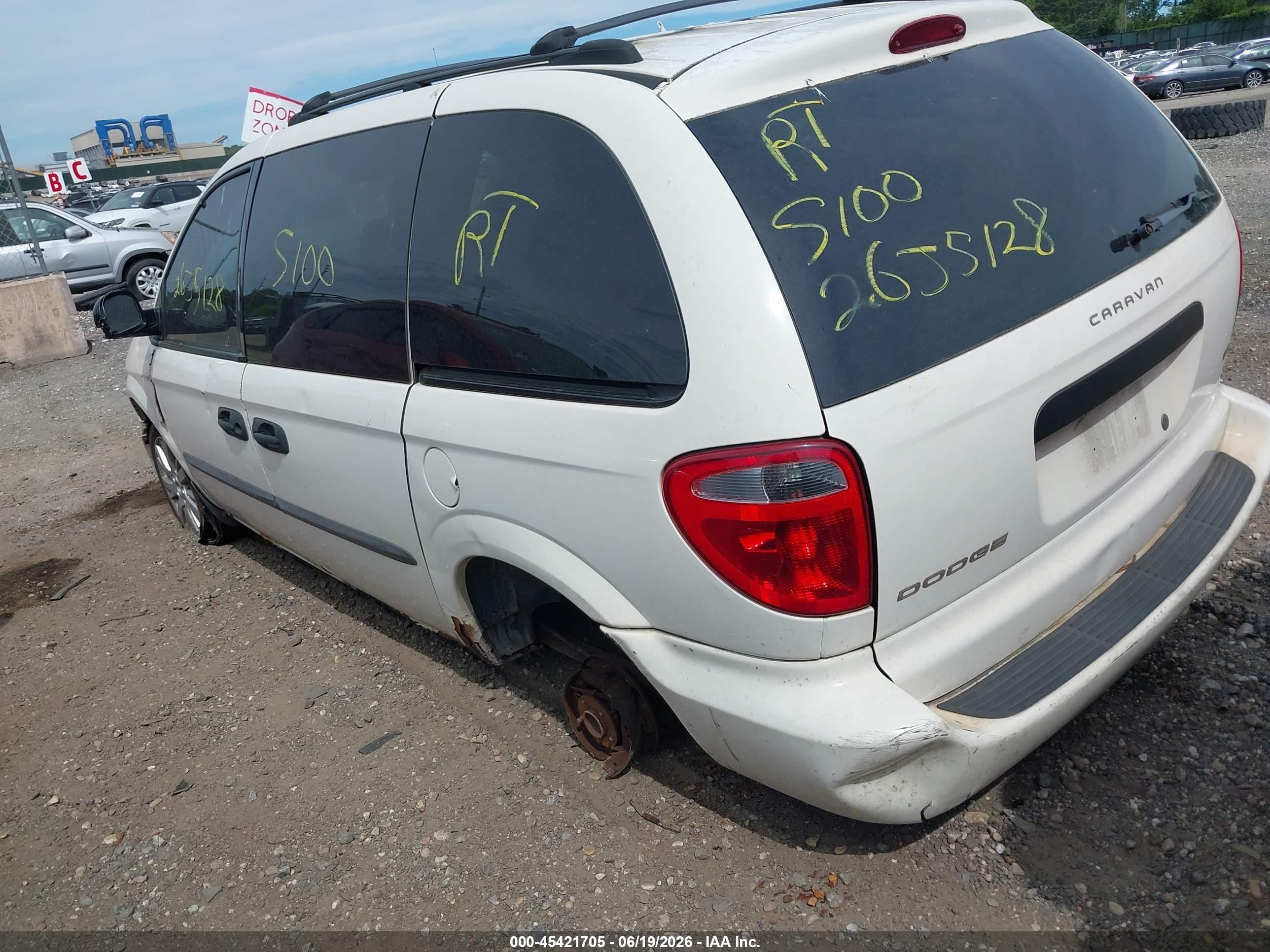 2003 Dodge Caravan Se Белый vin: 1D4GP25R93B317851