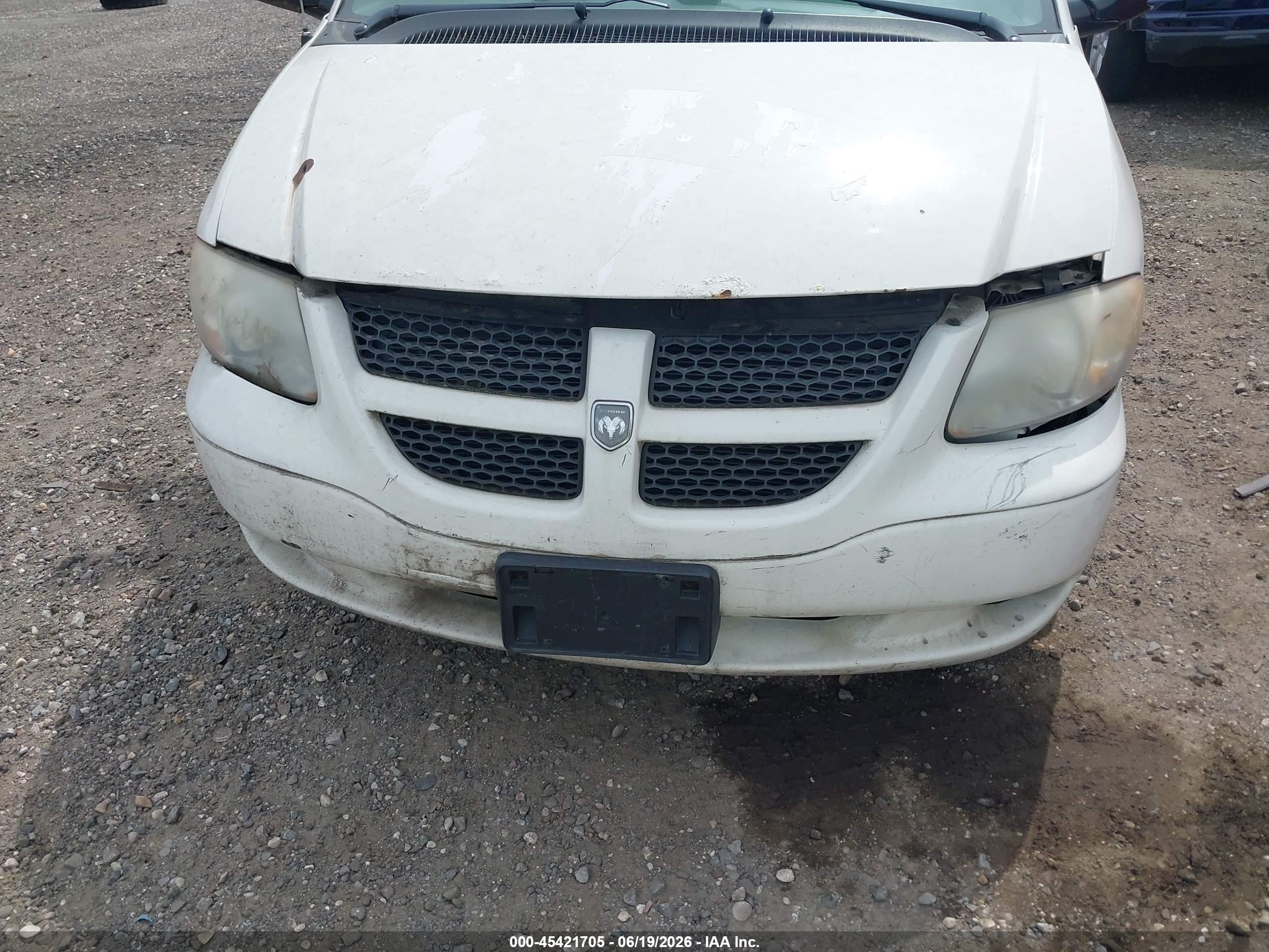 2003 Dodge Caravan Se Белый vin: 1D4GP25R93B317851