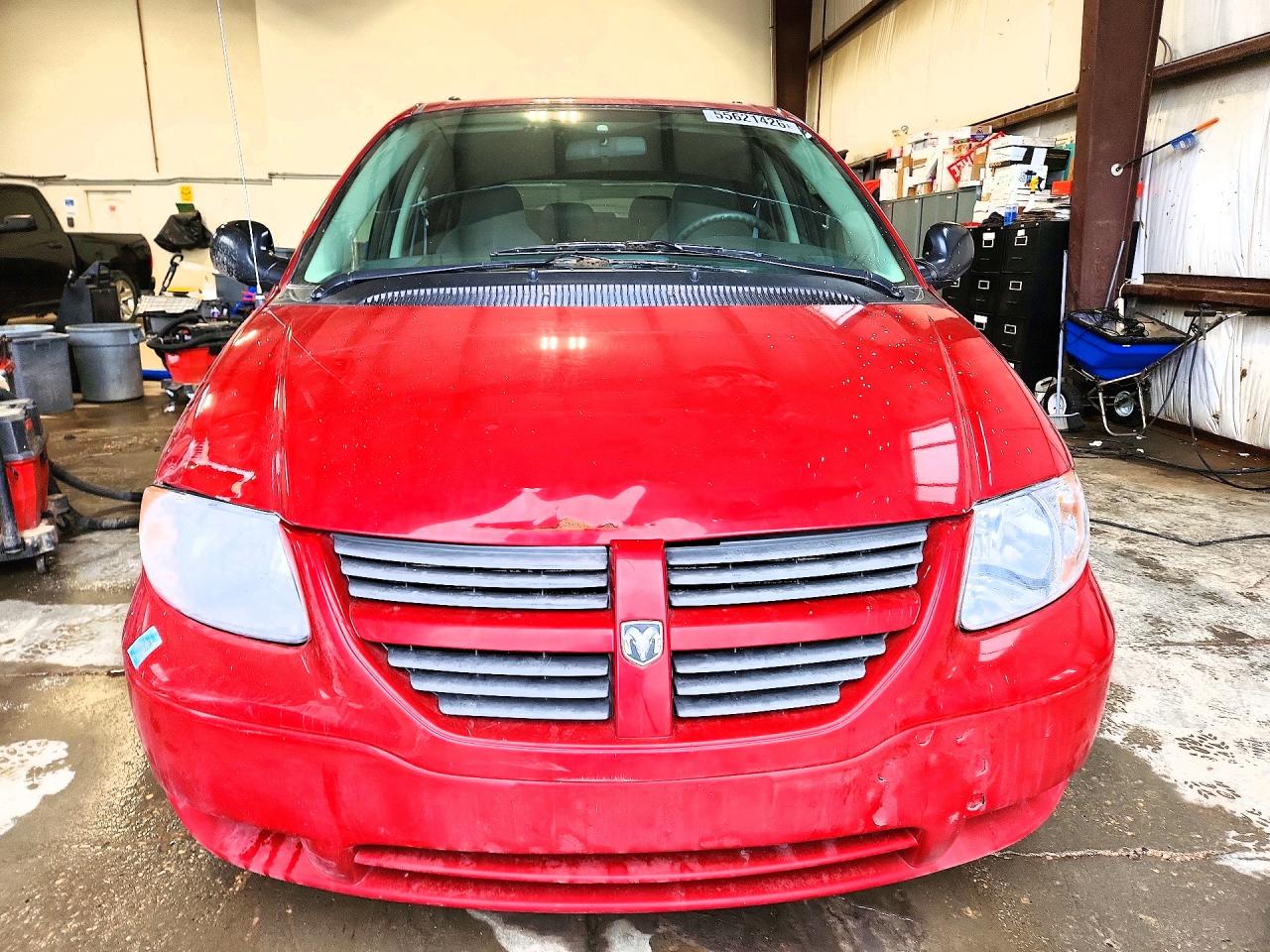2005 Dodge Caravan Se Red vin: 1D4GP25R95B200418
