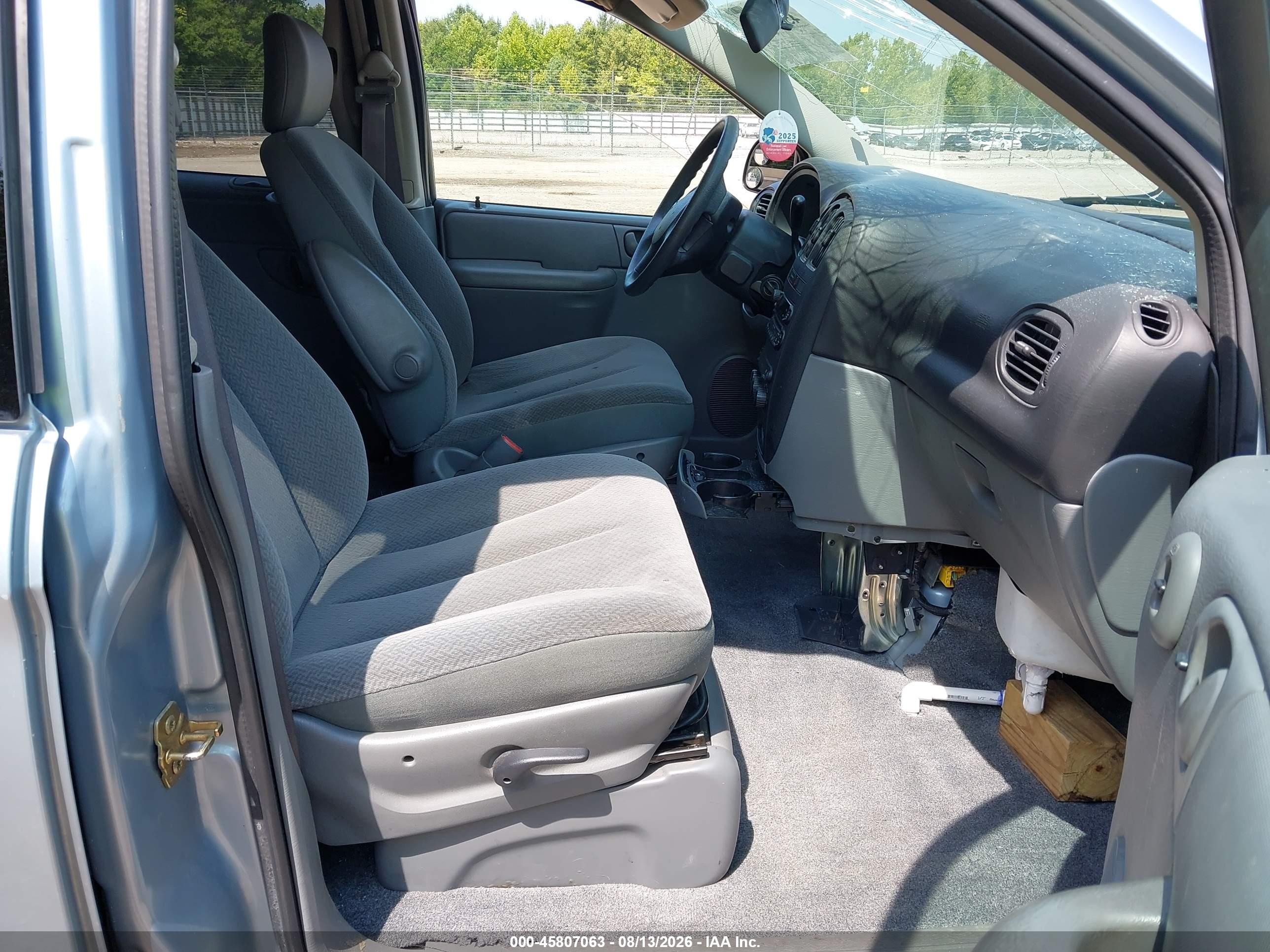 2005 Dodge Caravan Se Light Blue vin: 1D4GP25RX5B388429