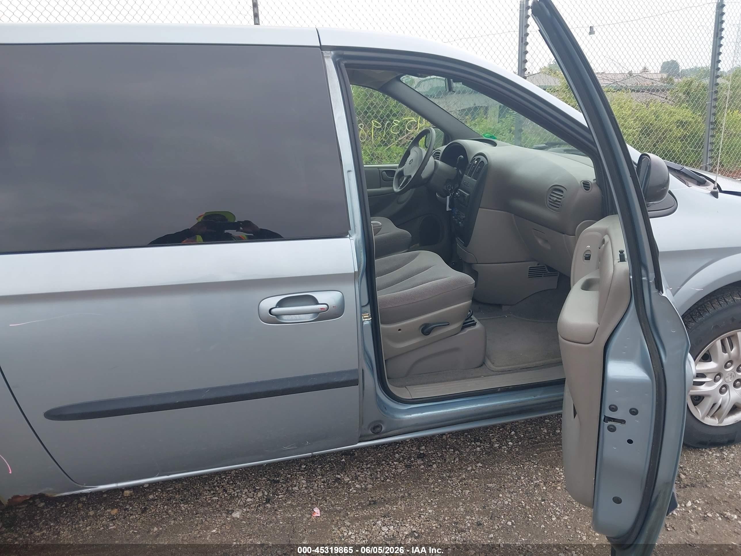 2003 Dodge Grand Caravan Sport Blue vin: 1D4GP44R33B333122