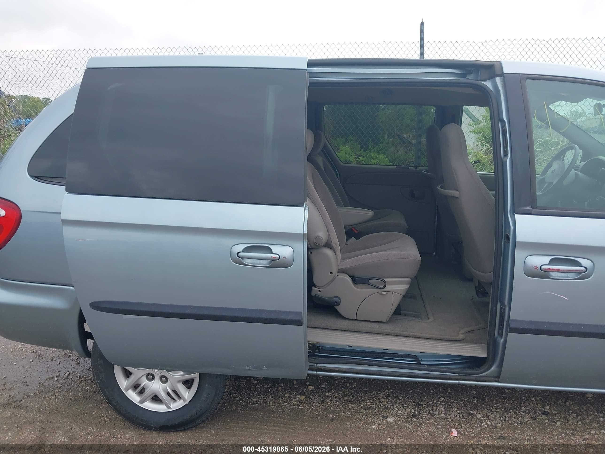 2003 Dodge Grand Caravan Sport Blue vin: 1D4GP44R33B333122