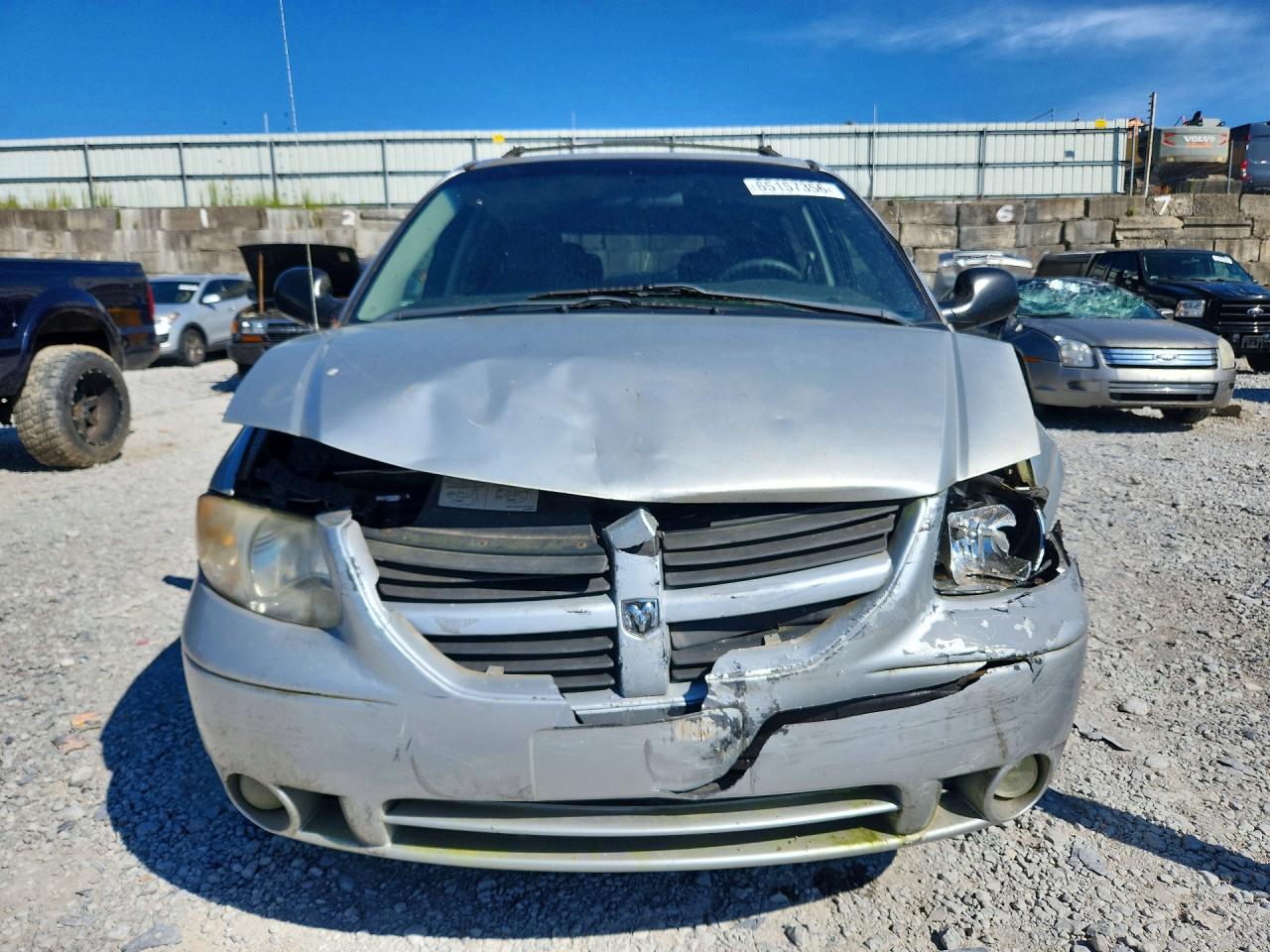 2005 Dodge Caravan Sxt Silver vin: 1D4GP45R05B360716