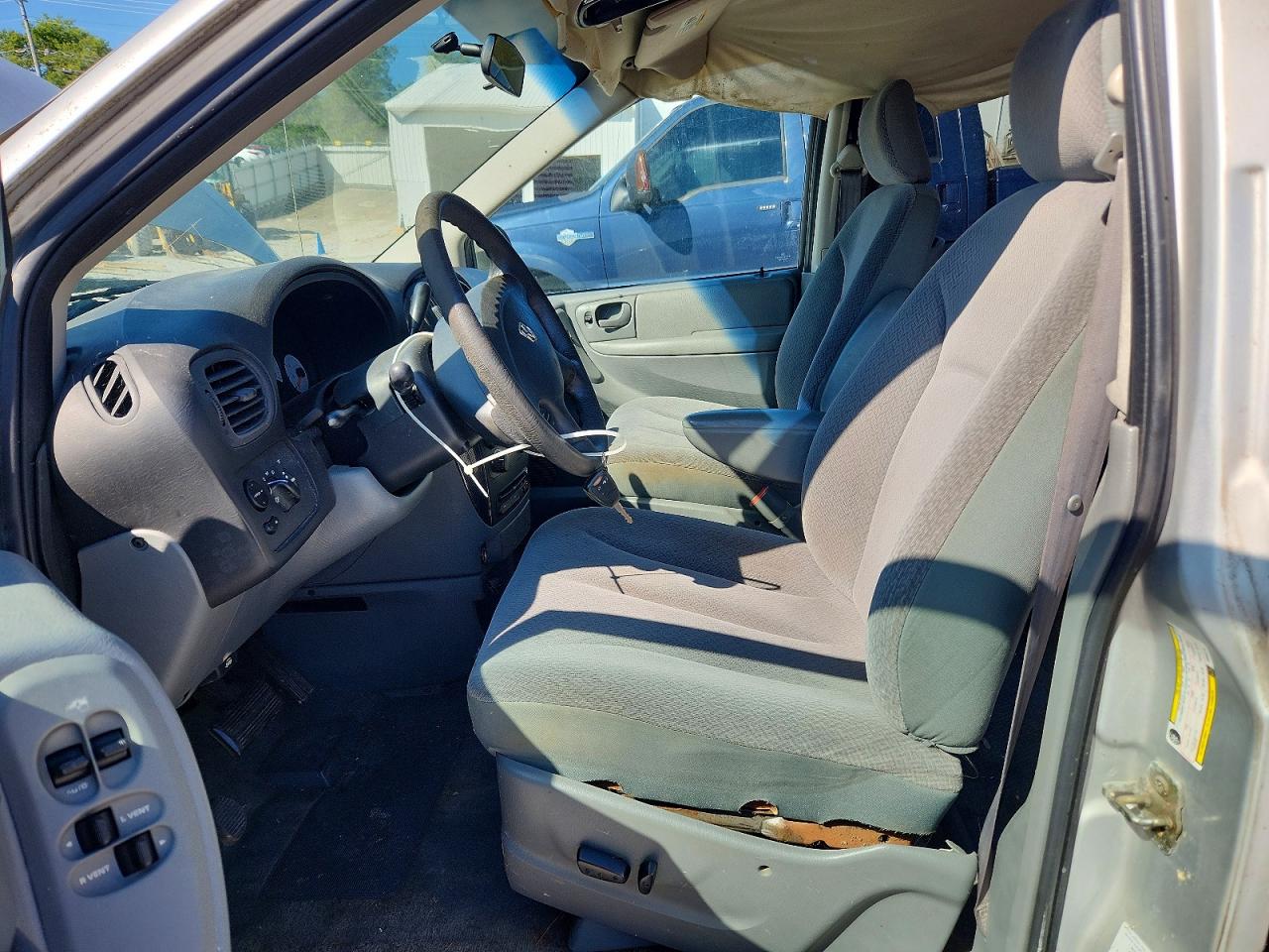 2005 Dodge Caravan Sxt Silver vin: 1D4GP45R05B360716
